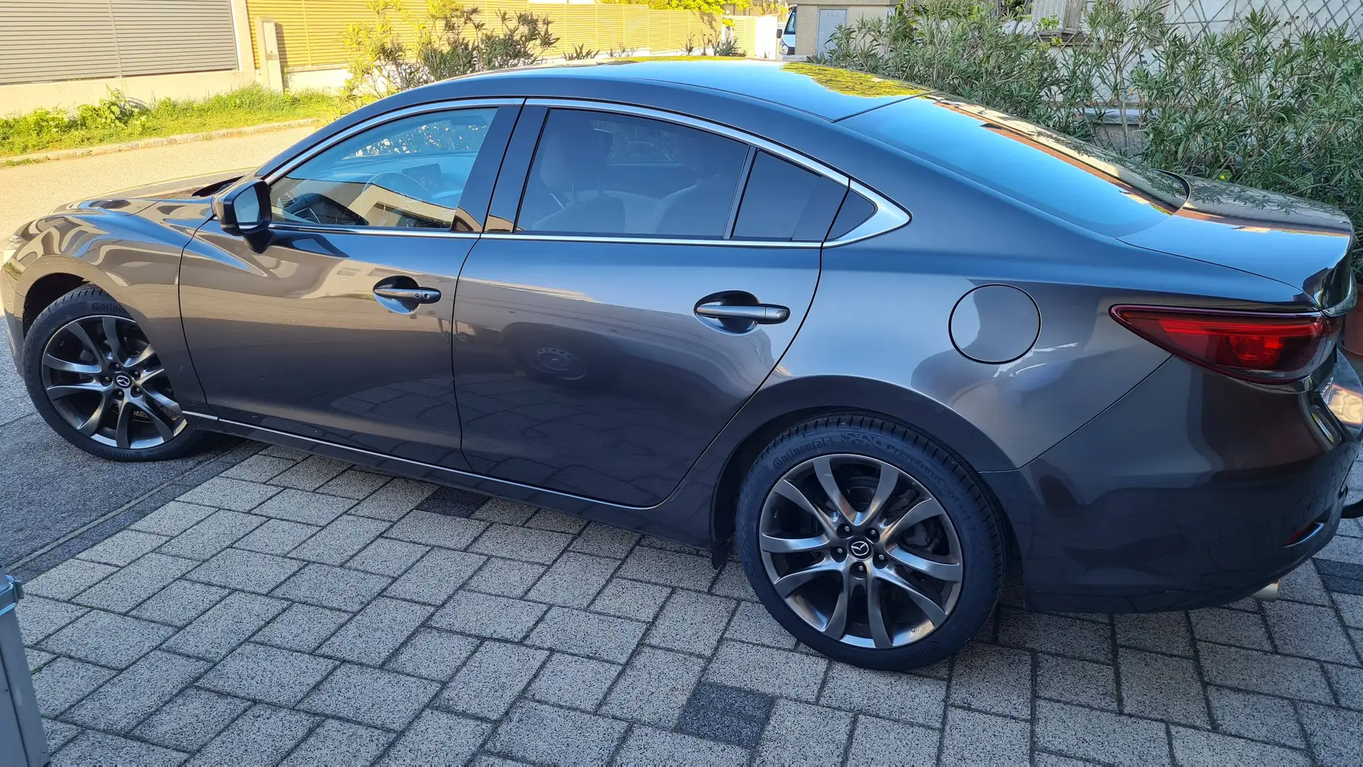 Mazda 6 Mazda 6 CD175 Revolution Top "Leder weiss" Revolution Top "Leder weiss" Grau - 1