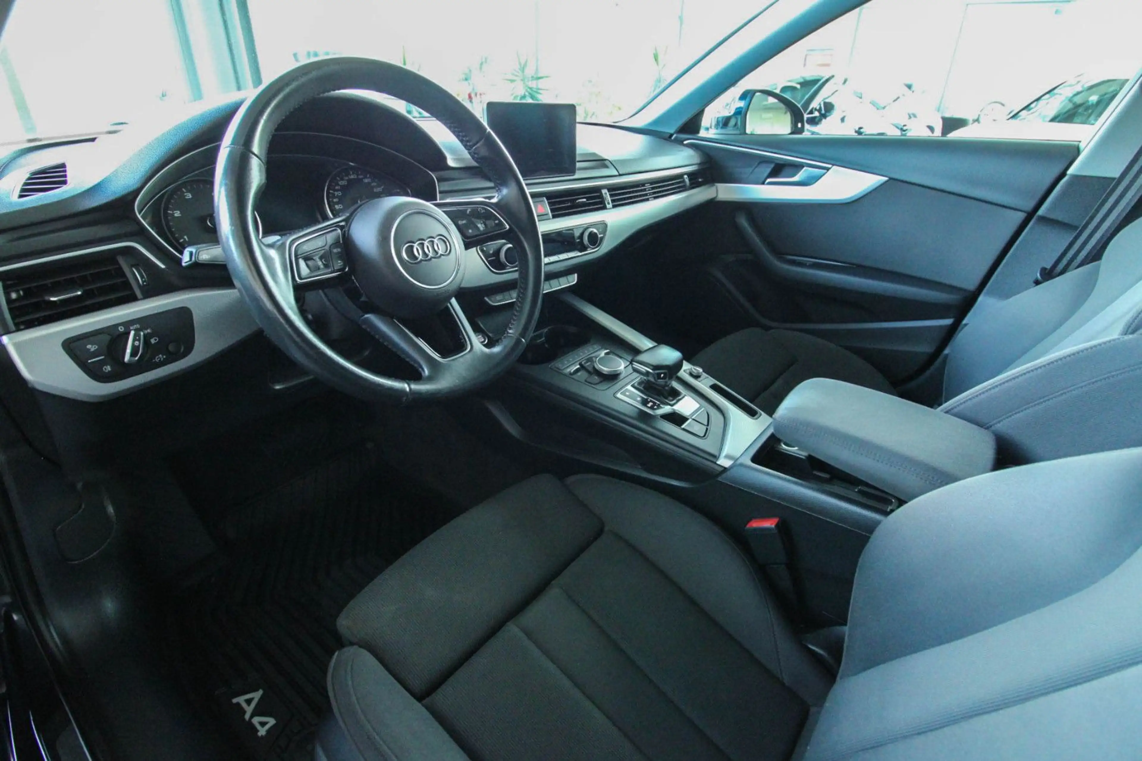 Audi A4 Avant 2.0 TDI S tronic sport/ACC/AHK/Kamera/ — photo 11