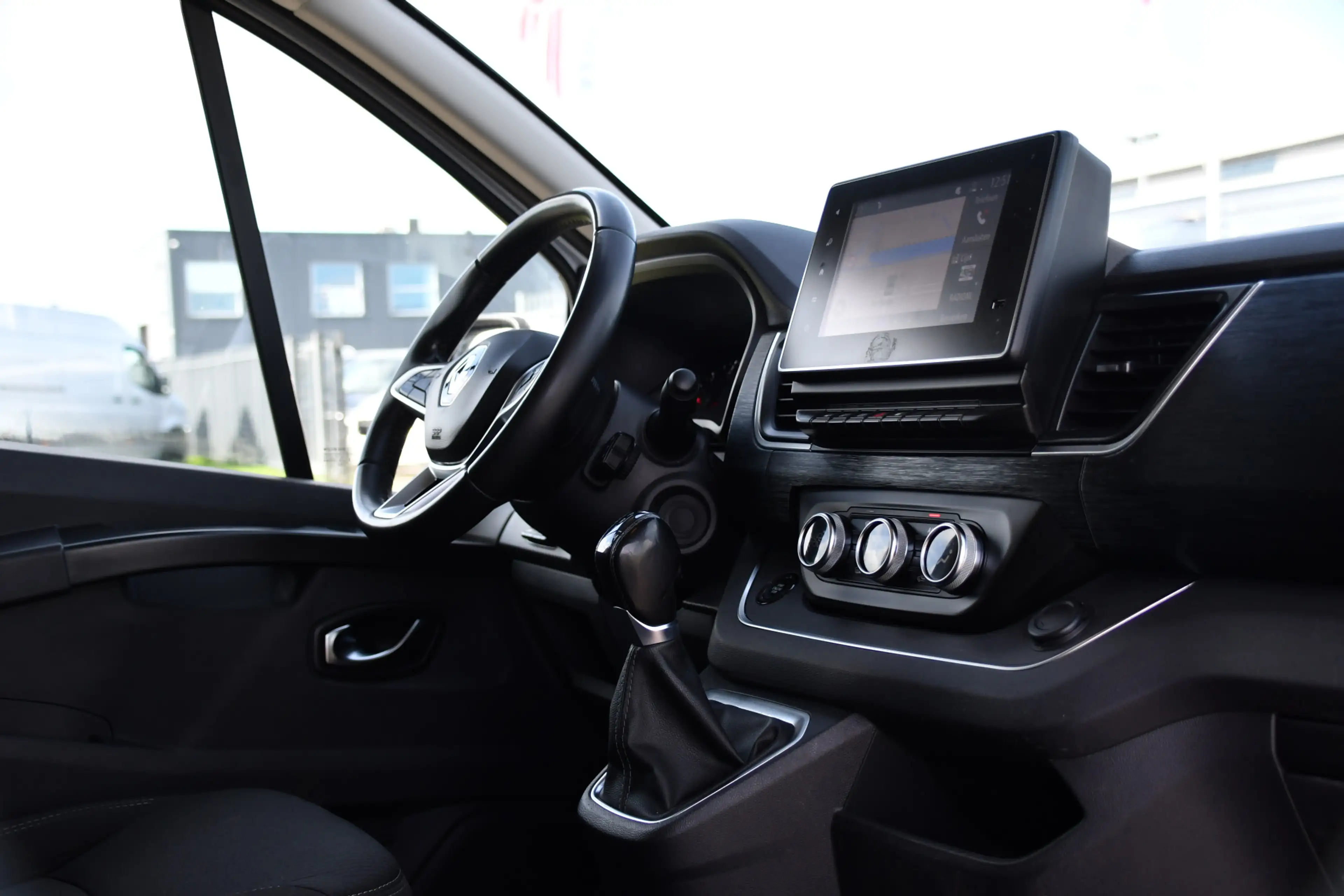 Renault Trafic 2.0 dCi 150 T29 L1H1 PB Edition Camer, Cruise, Car — photo 24