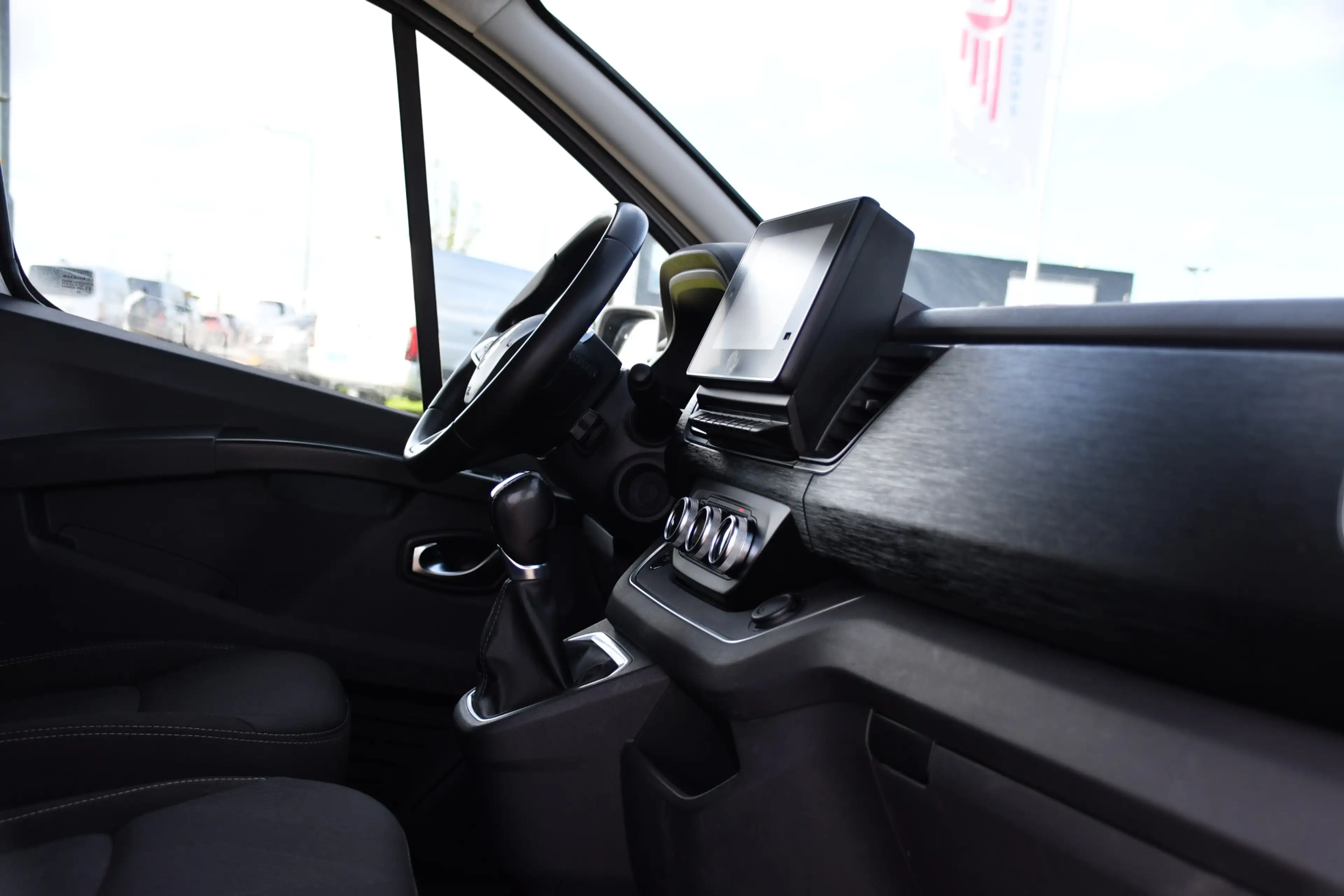 Renault Trafic 2.0 dCi 150 T29 L1H1 PB Edition Camer, Cruise, Car — photo 23