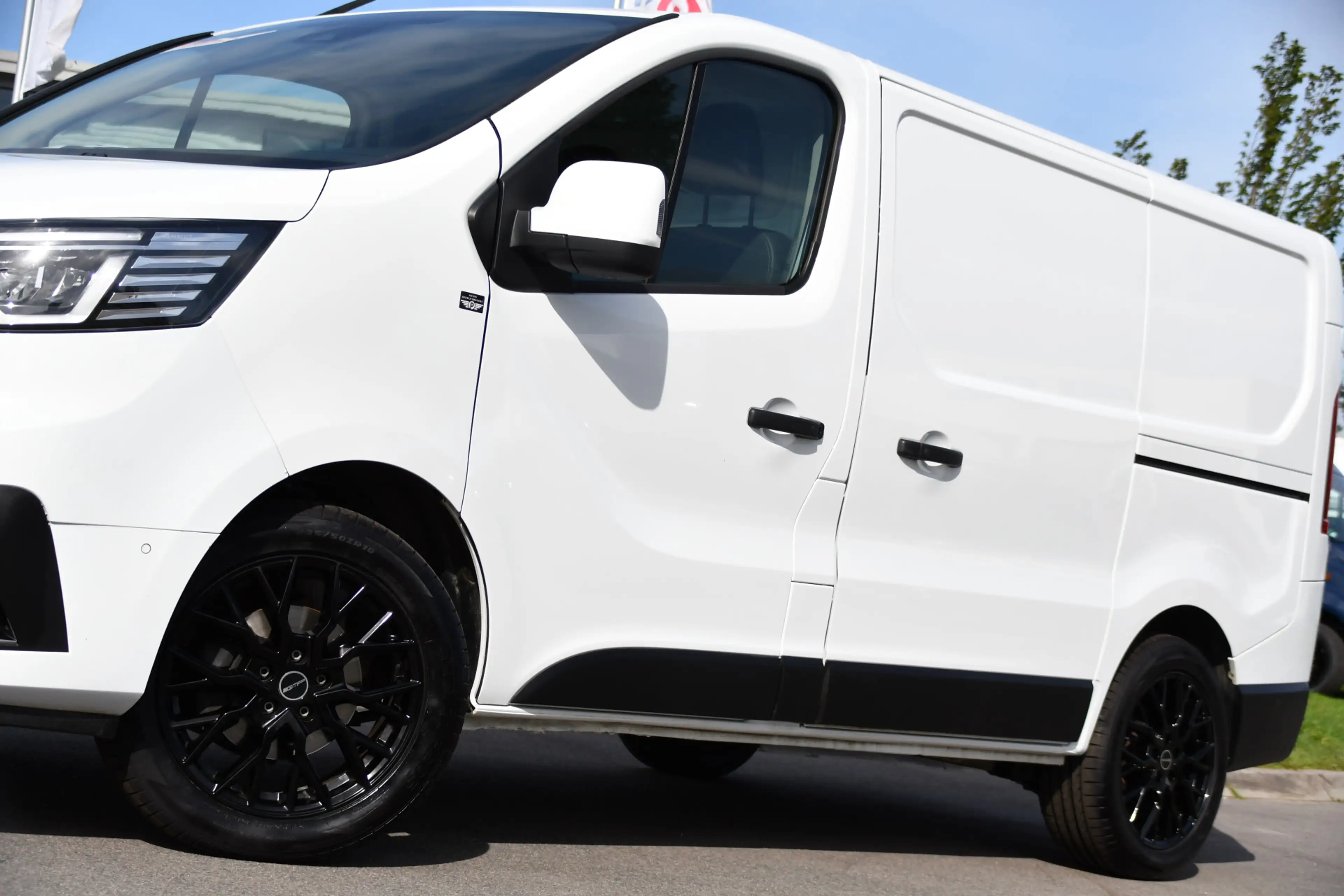 Renault Trafic 2.0 dCi 150 T29 L1H1 PB Edition Camer, Cruise, Car — photo 29