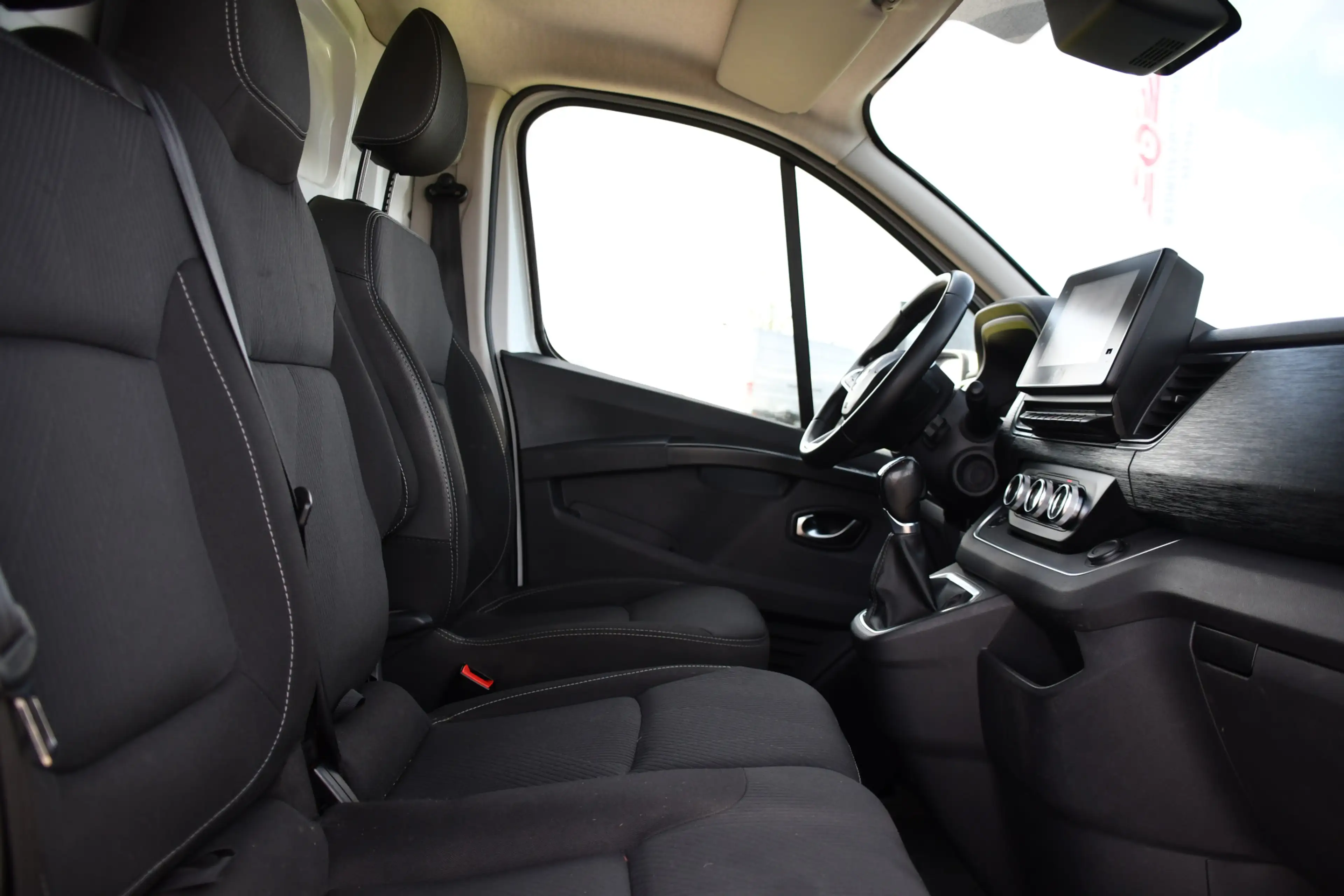 Renault Trafic 2.0 dCi 150 T29 L1H1 PB Edition Camer, Cruise, Car — photo 25