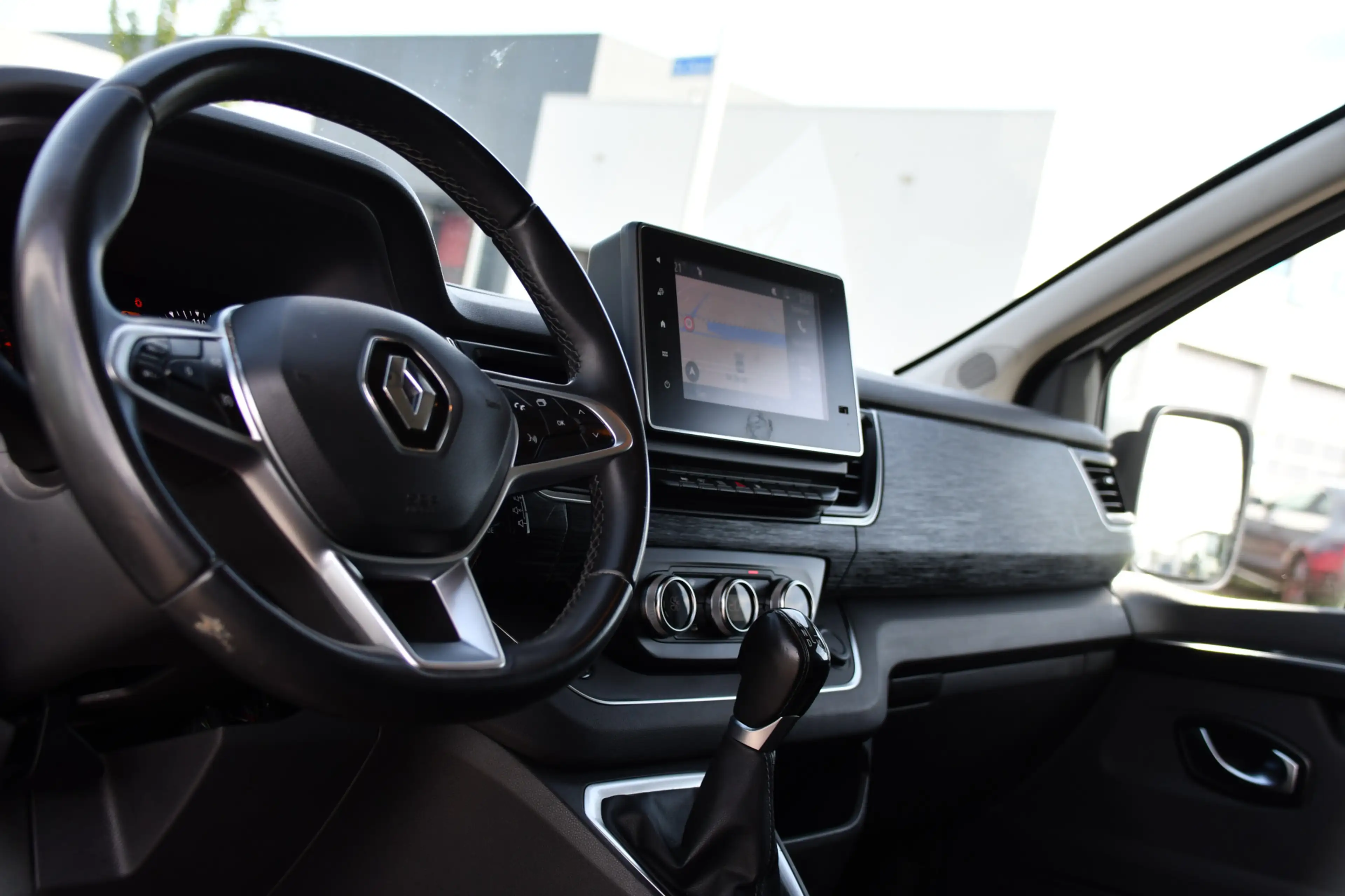 Renault Trafic 2.0 dCi 150 T29 L1H1 PB Edition Camer, Cruise, Car — photo 2