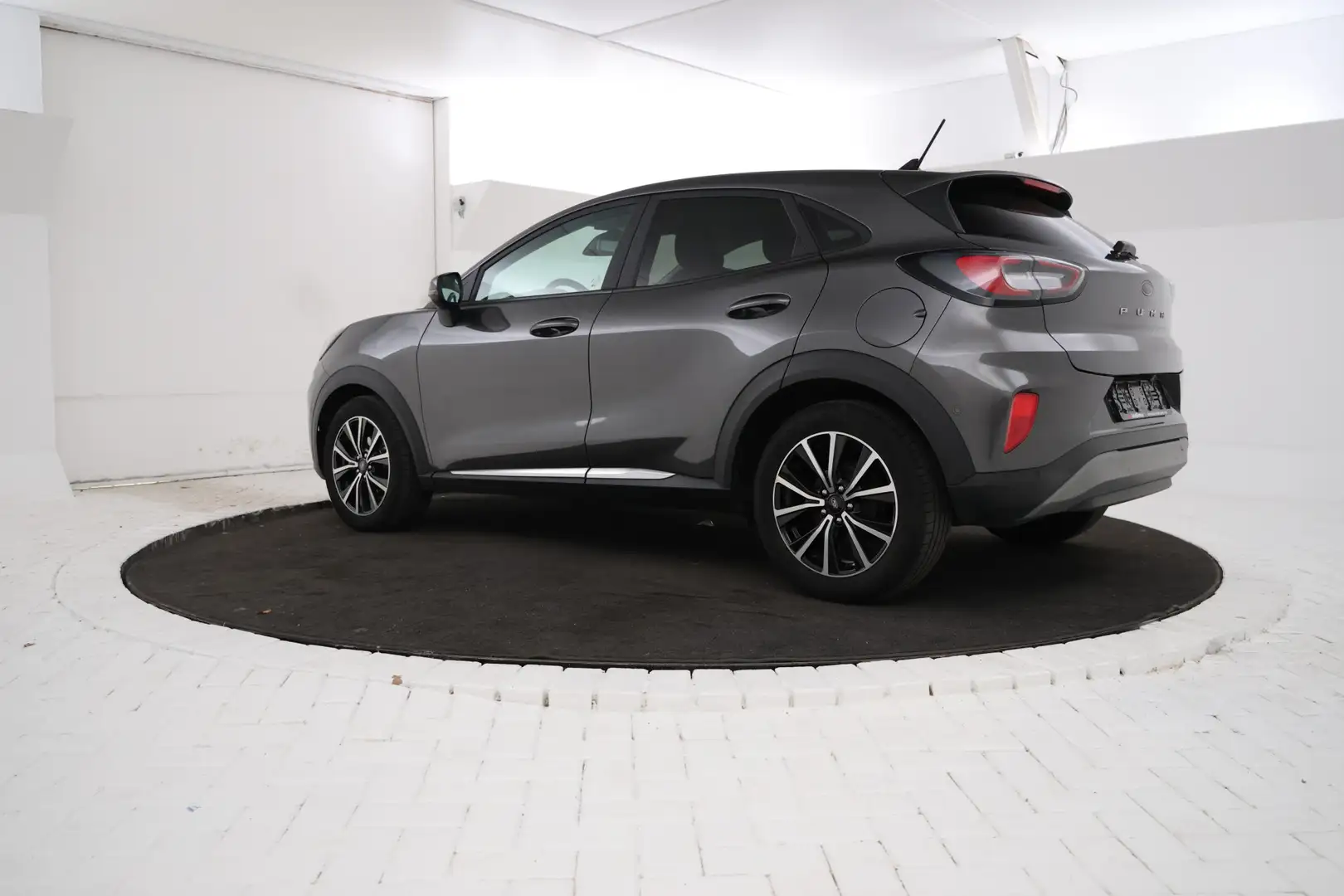 Ford Puma 1.5 TDCI Titanium Diesel Uniek!!, Navigatie, Clima Grijs - 2