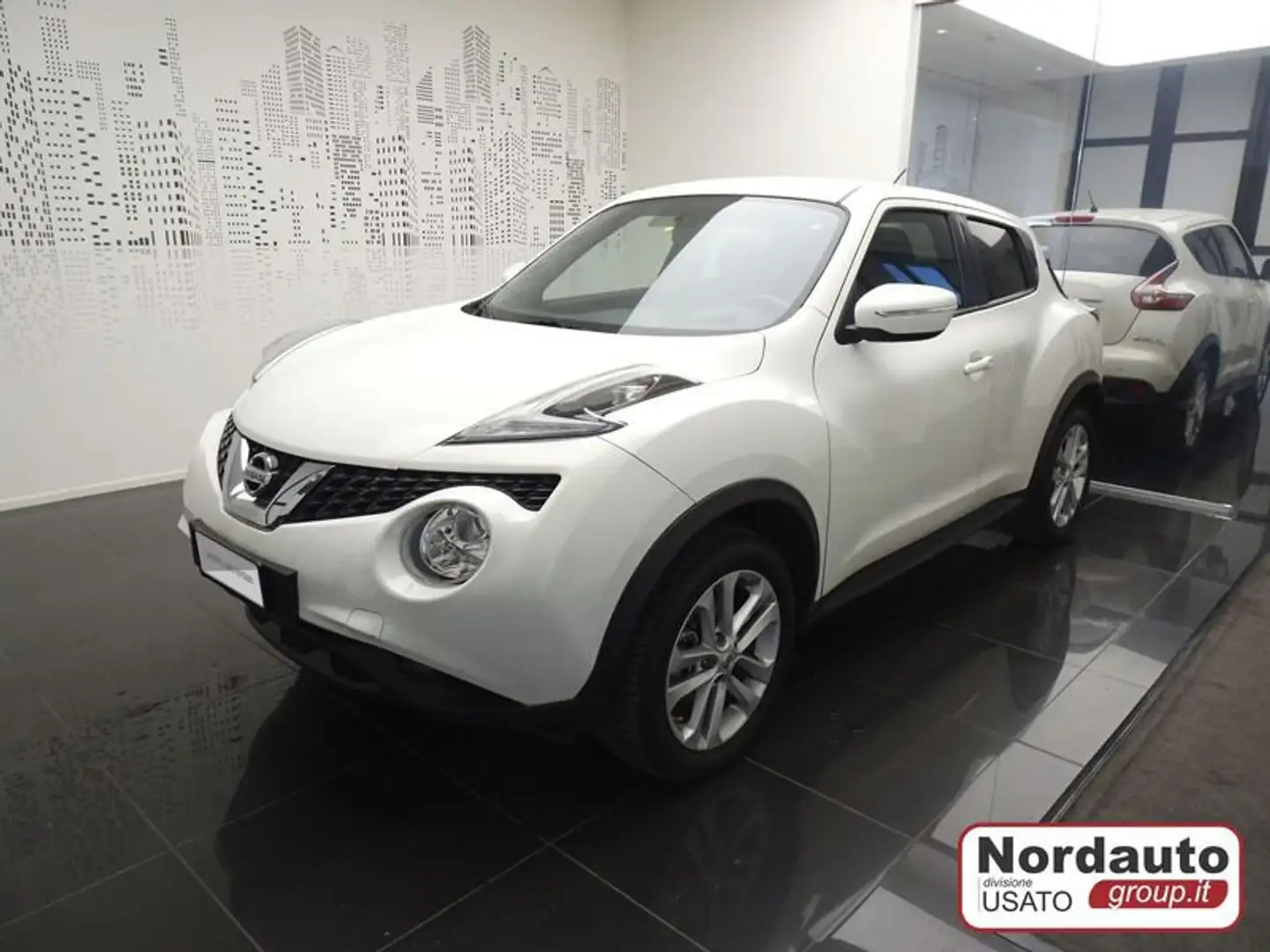 Nissan Juke Juke 1.6 CVT Acenta bijela - 1