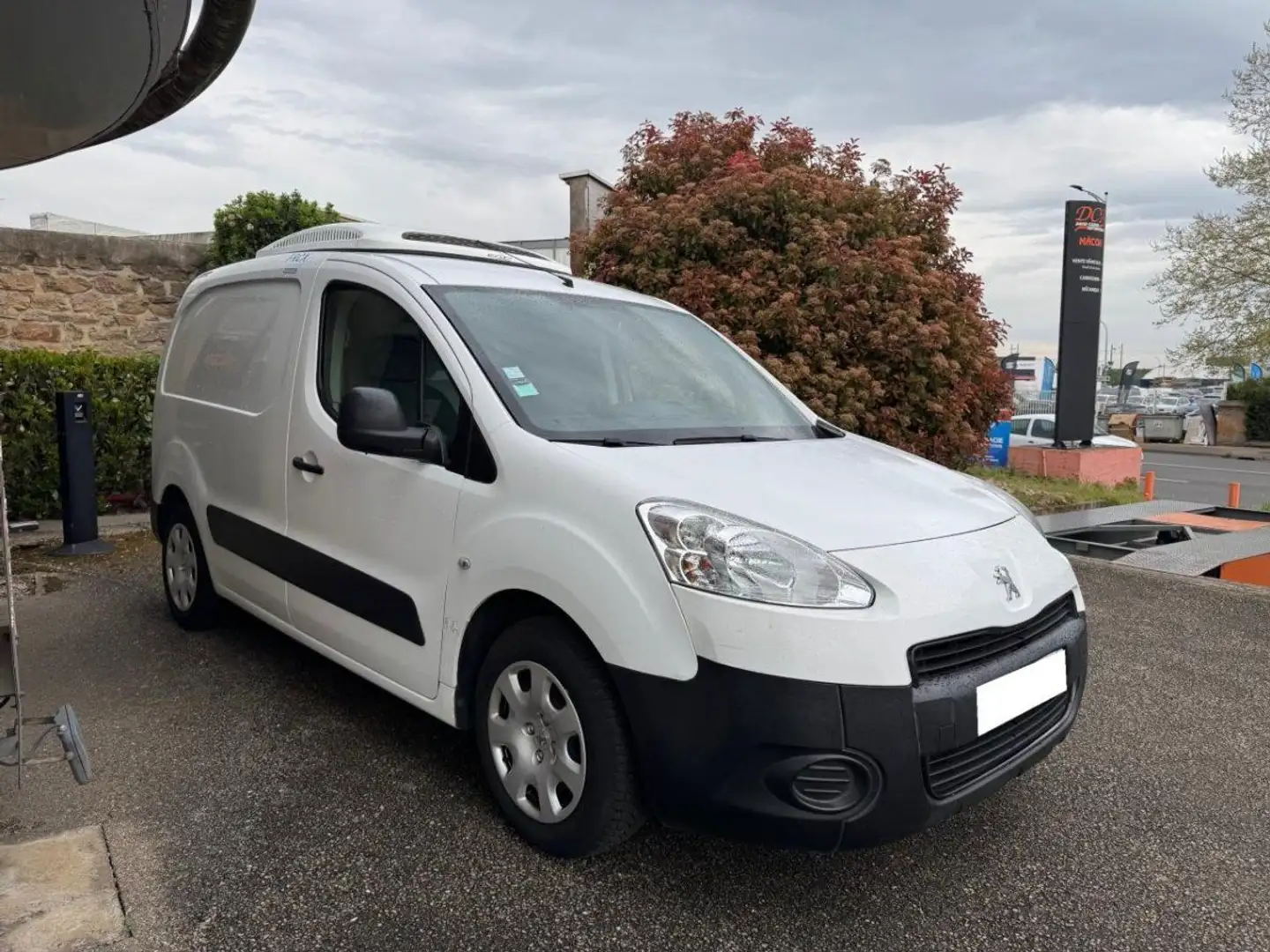 Peugeot Partner Frigo 120 L1 1.6 HDi FAP - 90 II 2008 FOURGON Frig Blanc - 2