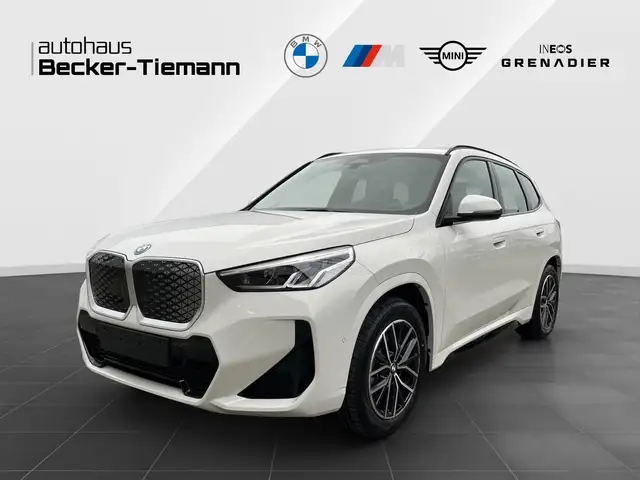 BMW iX 1 xDrive30 M-Sport Anhängerkupplung Adaptives M Fa