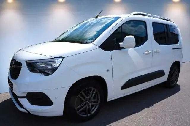 Opel Combo Life 1,5**7xSITZ**NAVI=HEADUP=STHZ=SPUR=E6