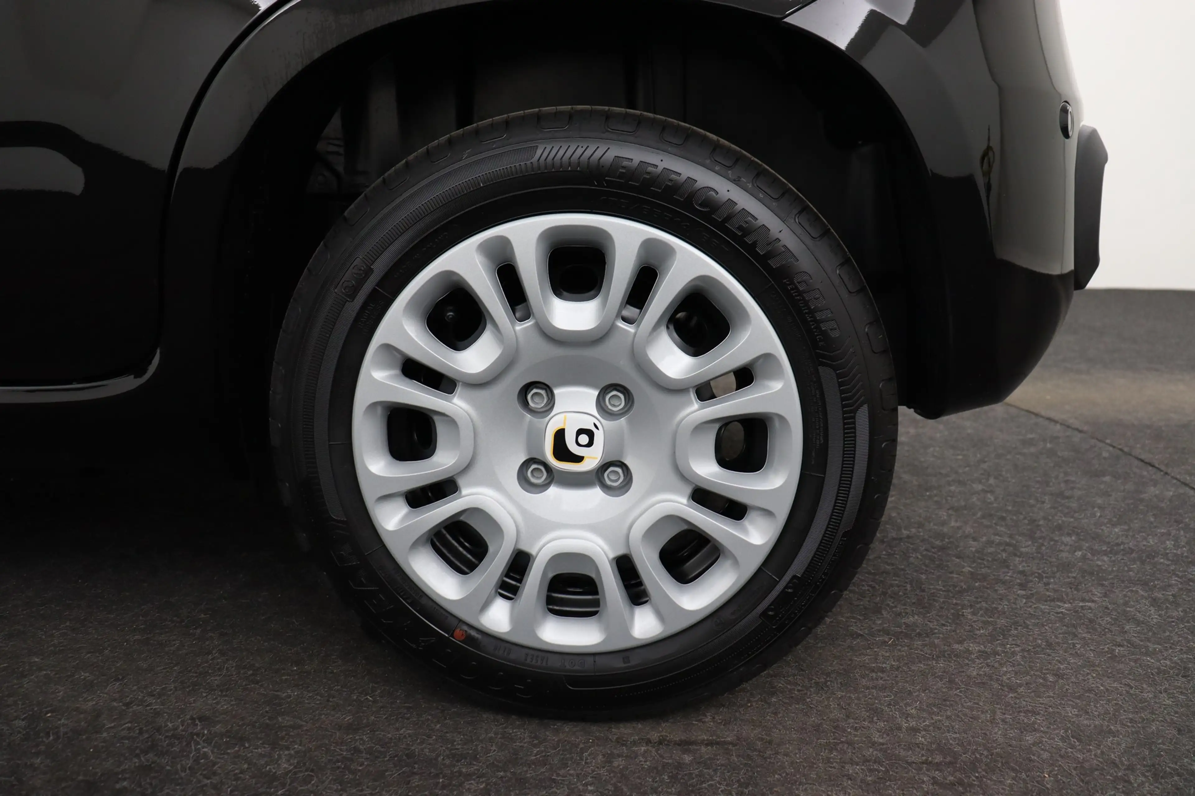 Fiat Panda 1.0i HYBRID CITY PACK + PDC + CRUISE + AIRCO — photo 15