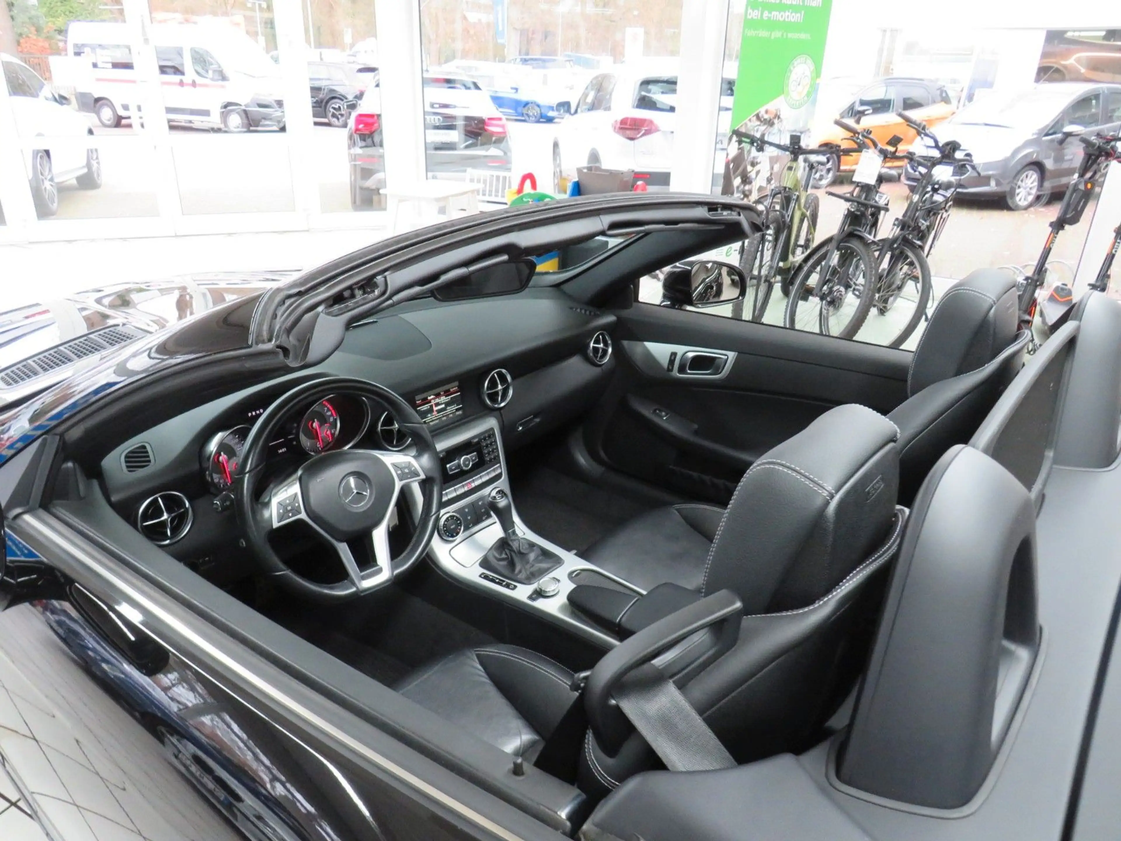 Mercedes-Benz SLK 200 Roadster — photo 8