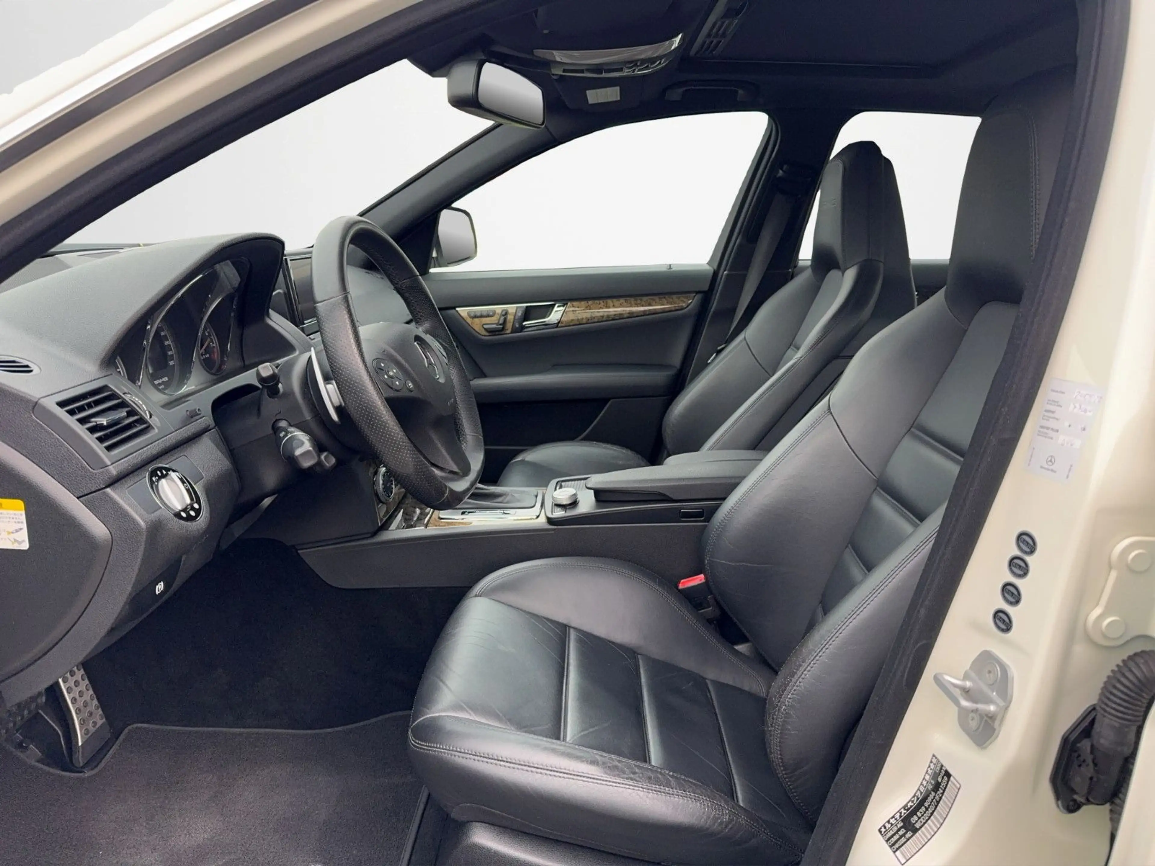 Mercedes-Benz C 63 AMG *Original-Zustand*Gepflegt ! — photo 8