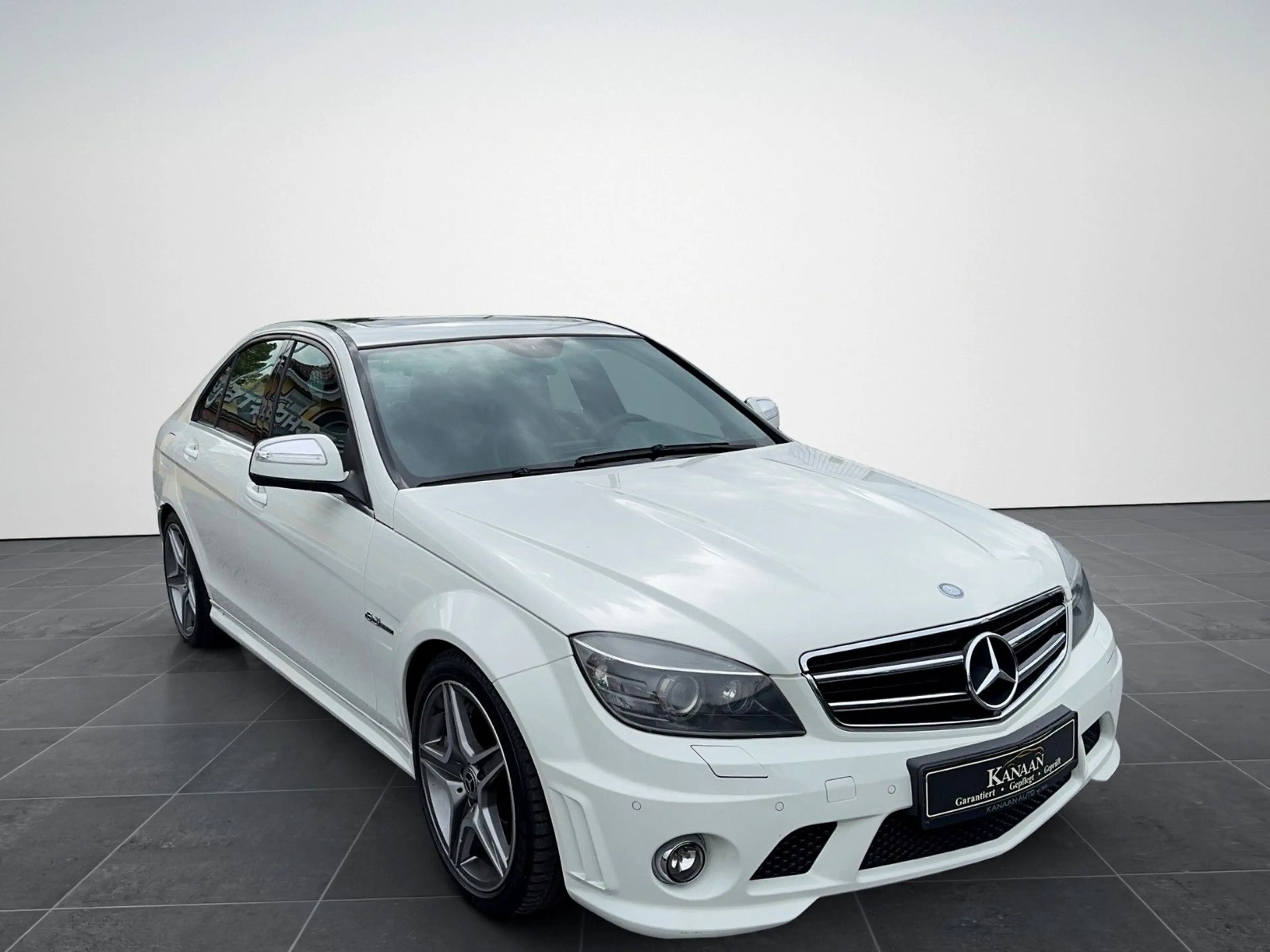 Mercedes-Benz C 63 AMG *Original-Zustand*Gepflegt ! — photo 3
