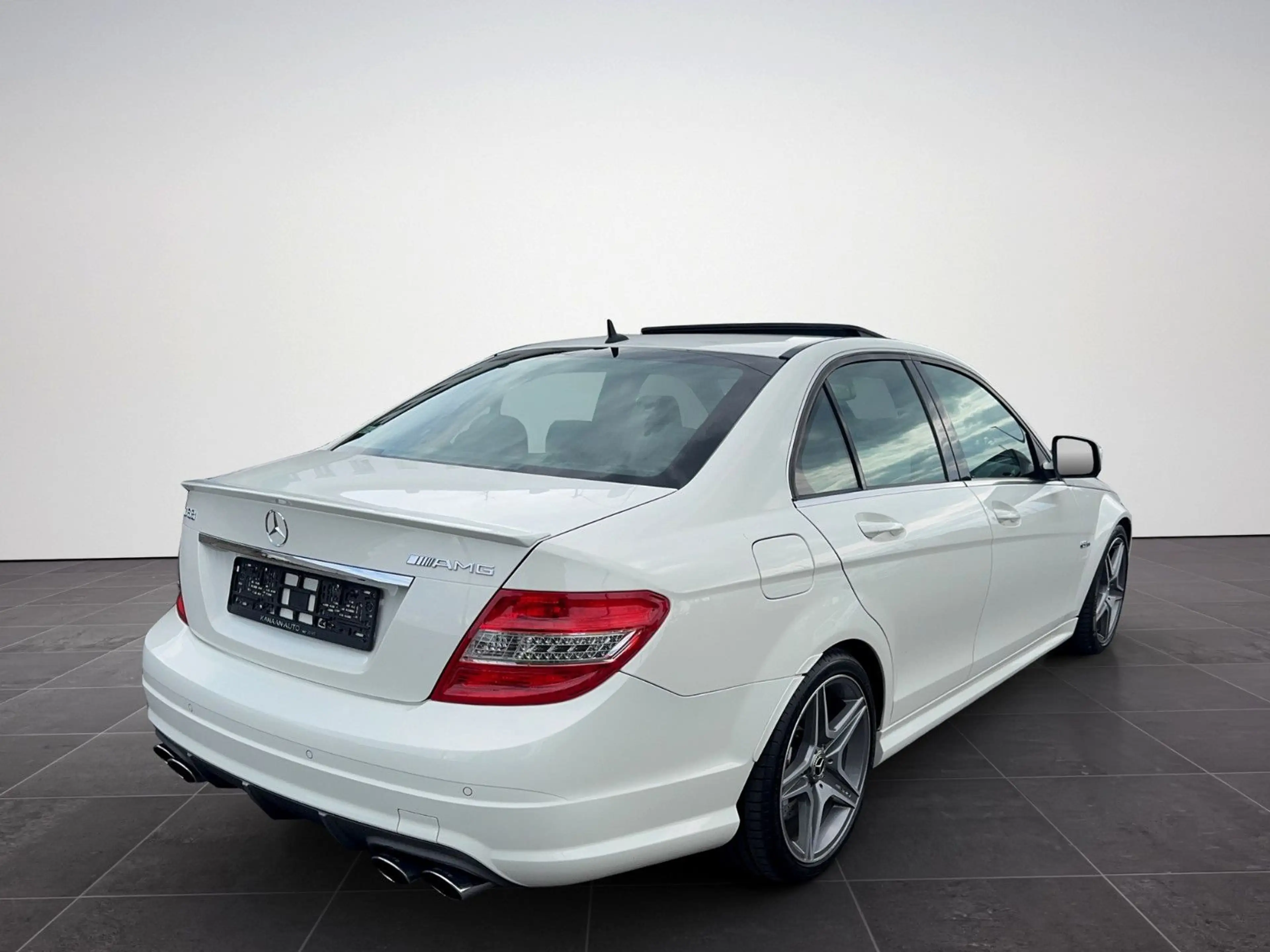 Mercedes-Benz C 63 AMG *Original-Zustand*Gepflegt ! — photo 7