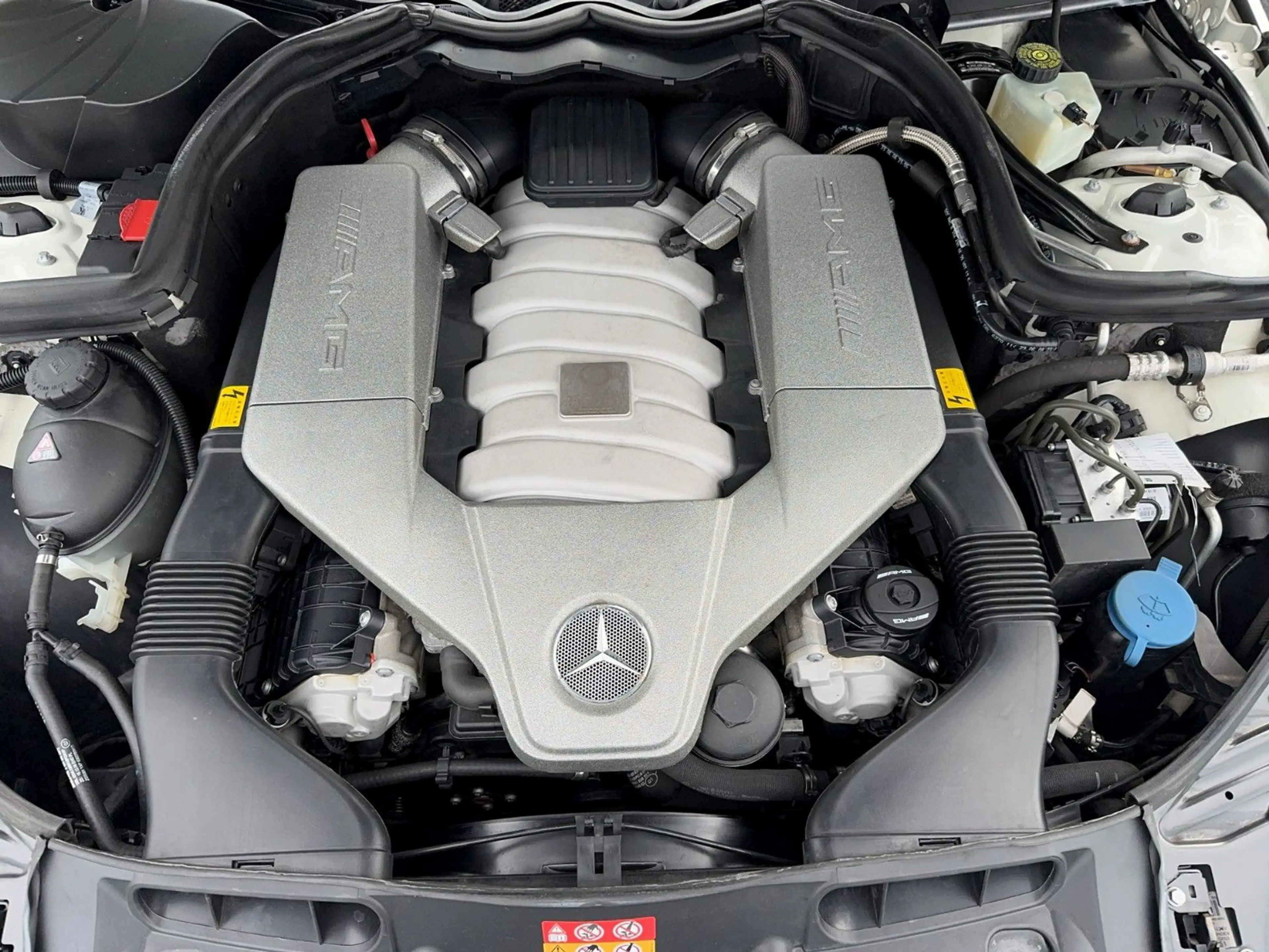 Mercedes-Benz C 63 AMG *Original-Zustand*Gepflegt ! — photo 15