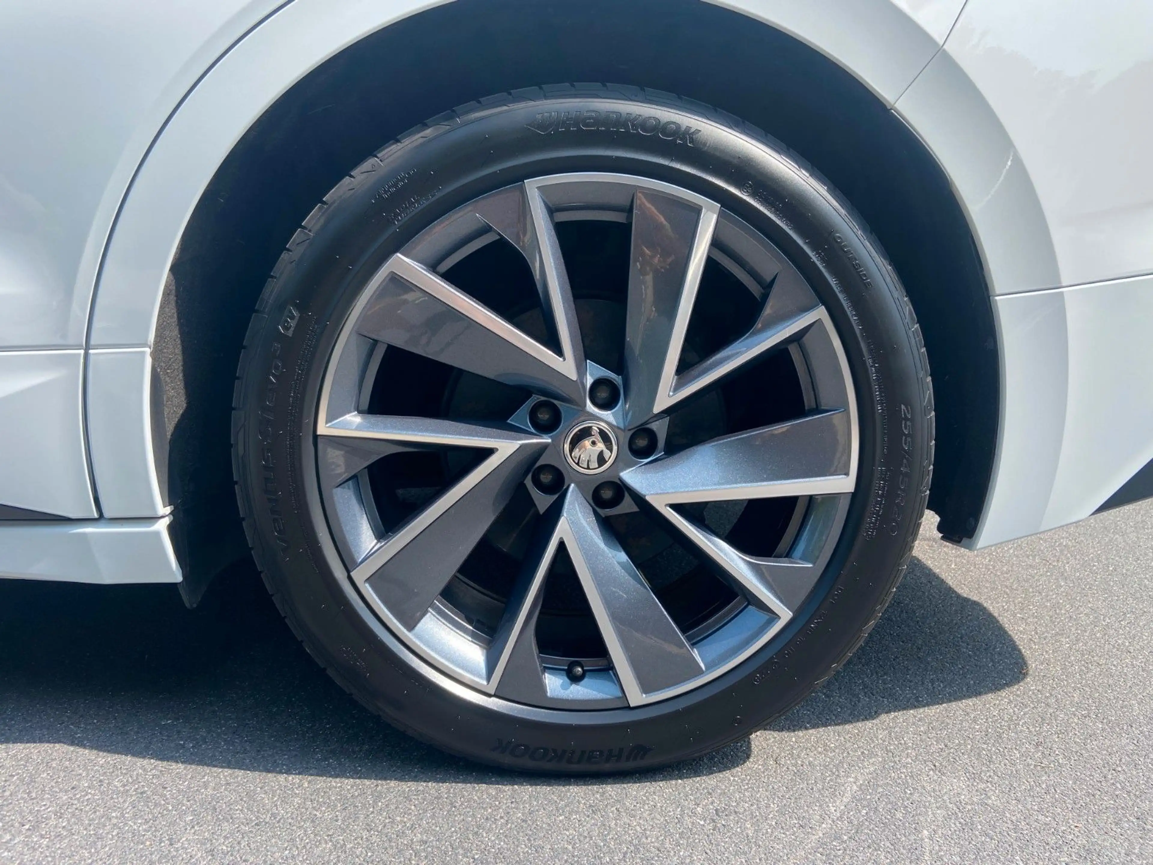 Skoda Enyaq 80 x Sportline — photo 13