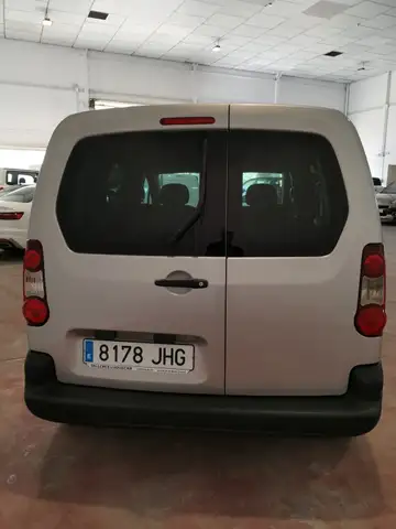 Peugeot Partner view 7