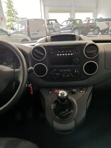 Peugeot Partner view 16