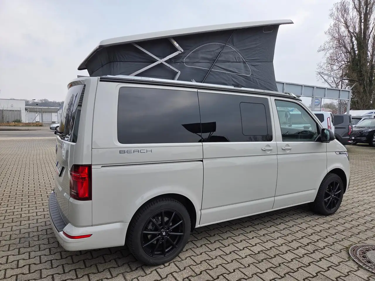 Volkswagen T6.1 California Beach Camper FWD 2.0 TD "Bulli" 15
