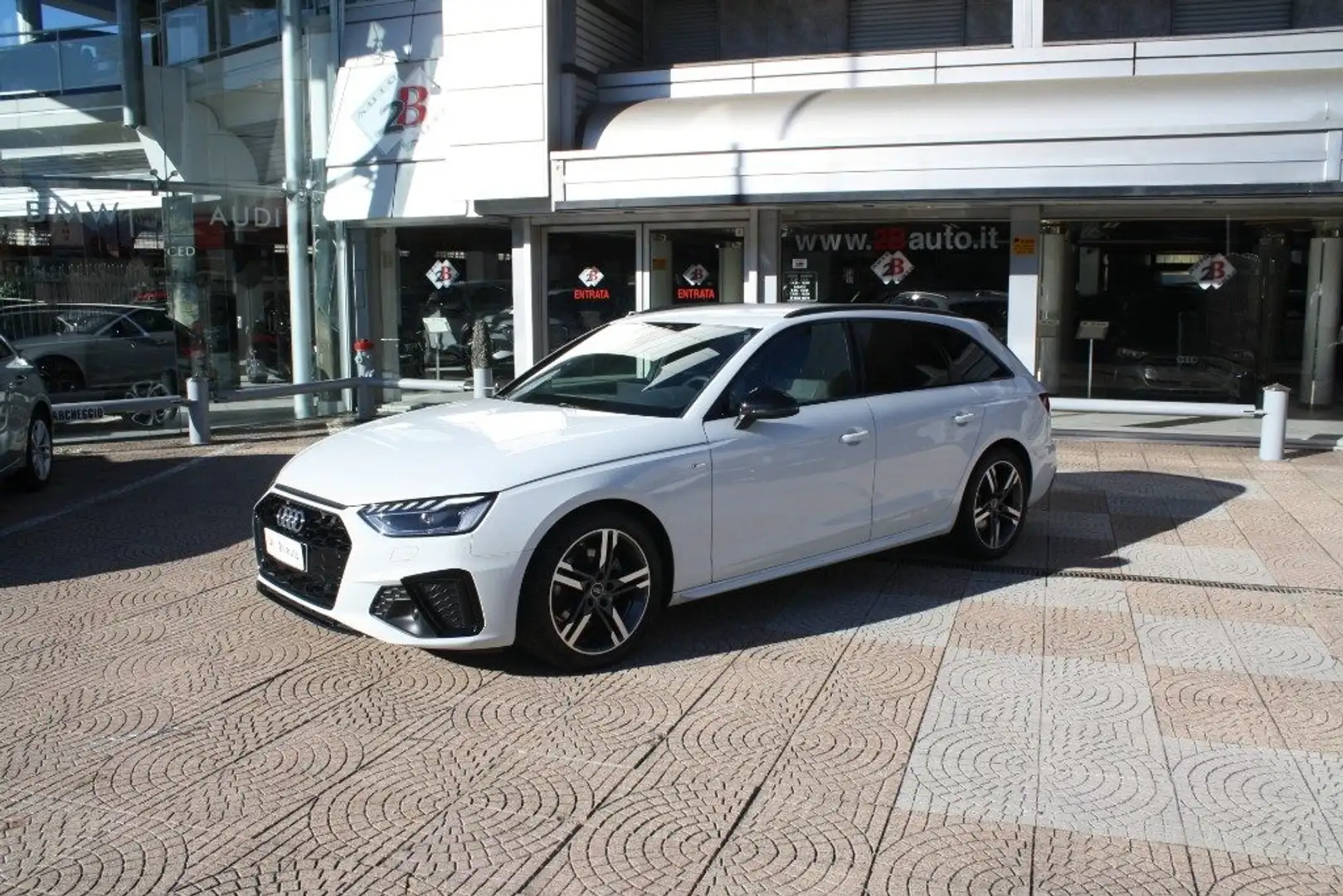 Audi A4 30 TDI/136 CV S tronic S line edition Bianco - 1