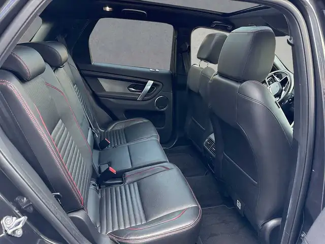Land Rover Discovery Sport view 5