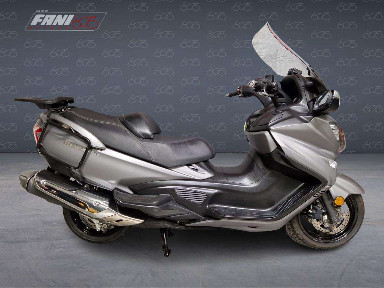 Suzuki Burgman 650 -