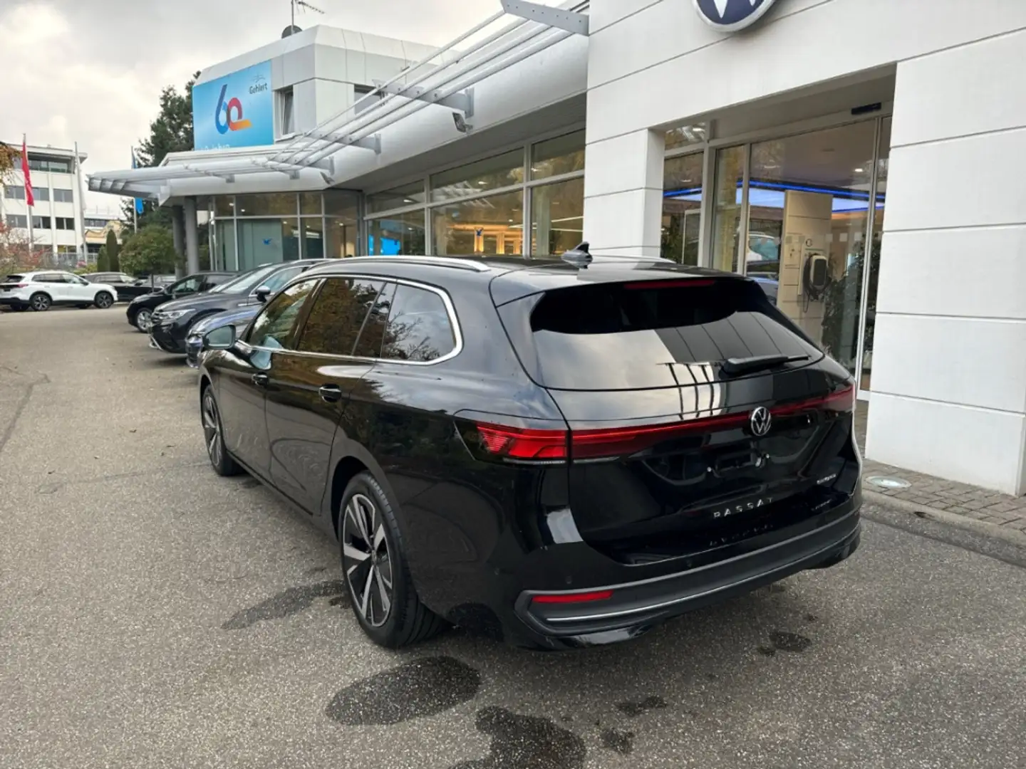 Volkswagen Passat Business 1.5 TSI DSG eHybrid Navi LED Schwarz - 2