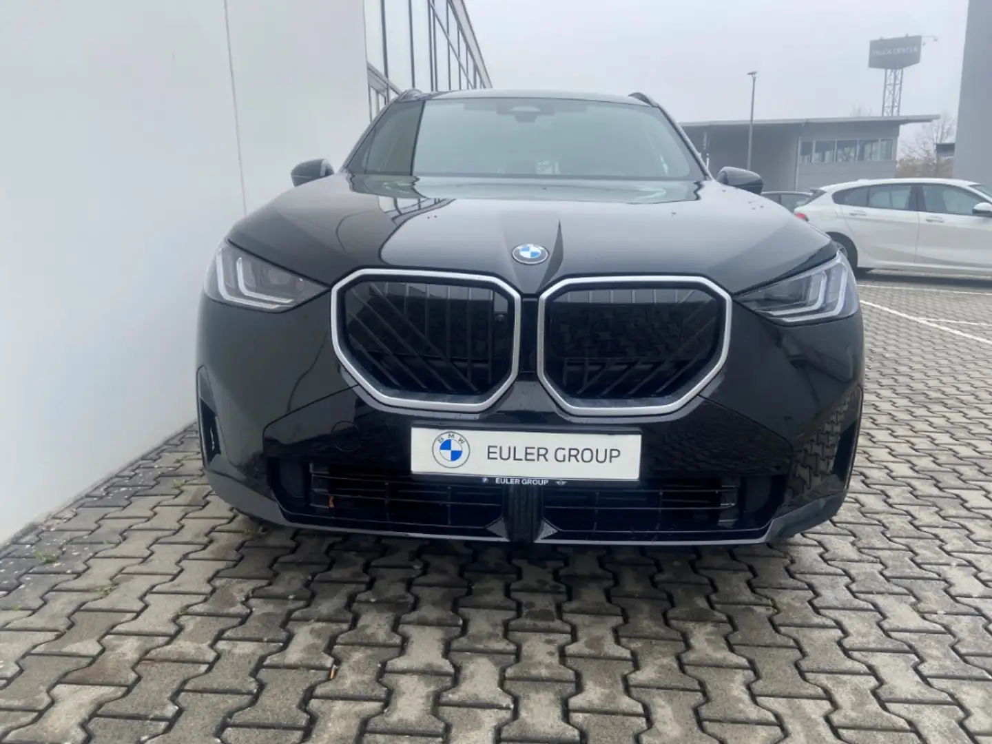 BMW X3 xDrive 20d M-Sport AHK DrivAssPlus H/K Schwarz - 2