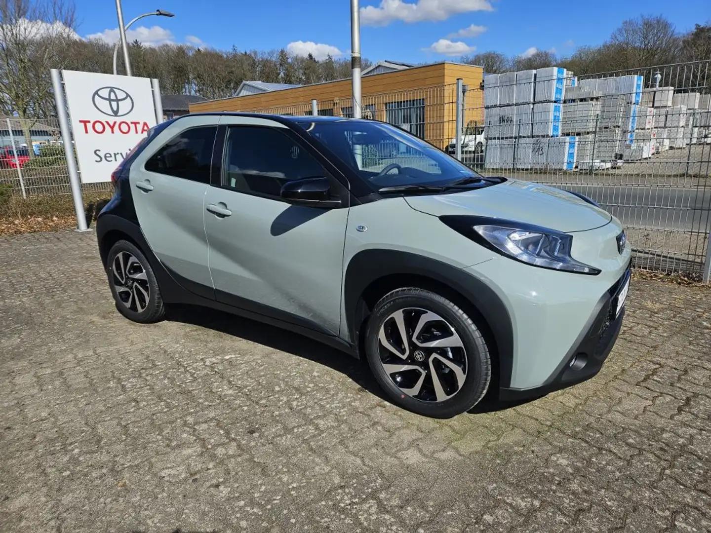 Toyota Aygo X Teamplayer Groen - 2