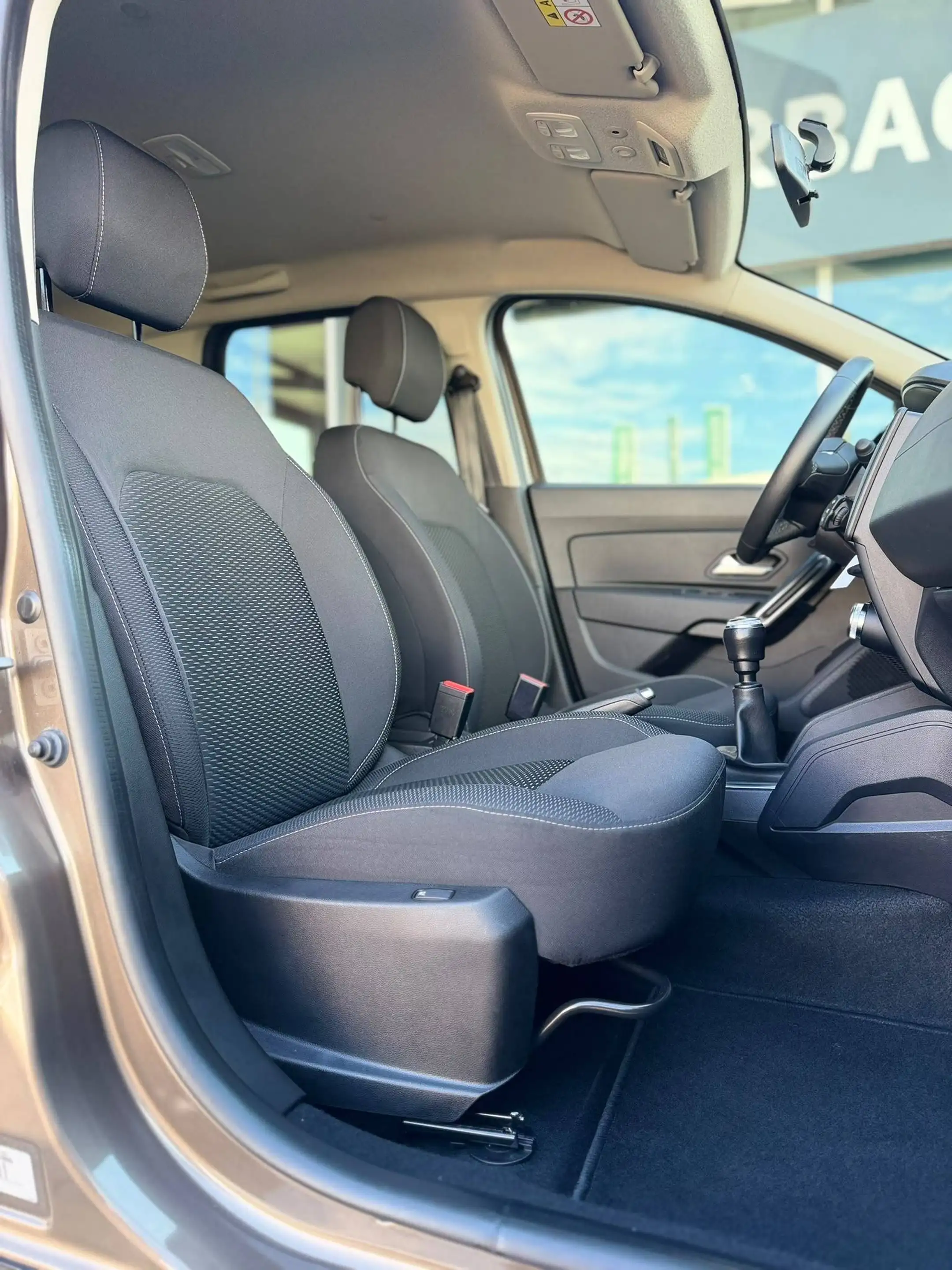 Dacia Duster Urban Blue dci 115 2WD — photo 24