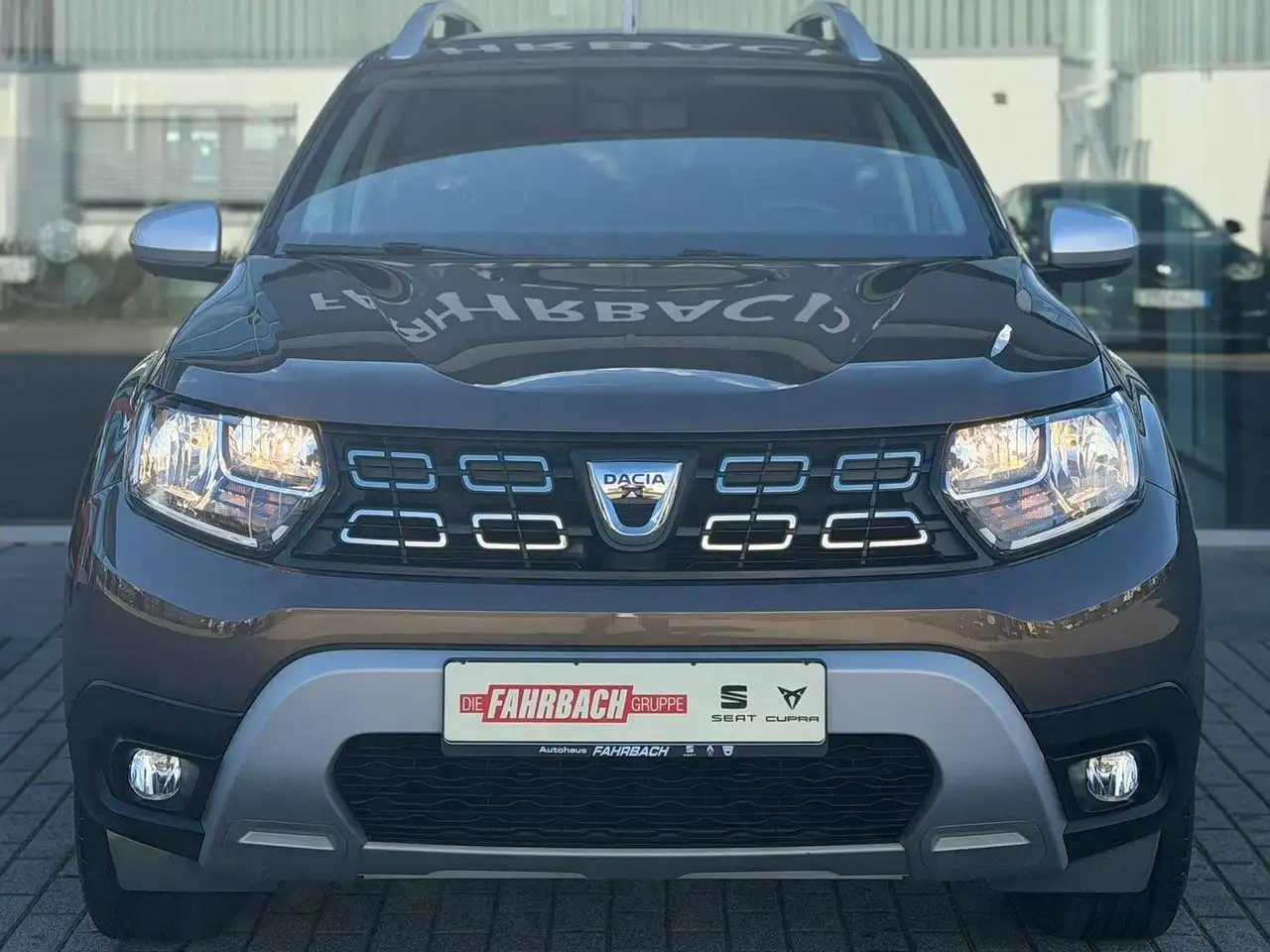 Dacia Duster Urban Blue dci 115 2WD — photo 1 of 28