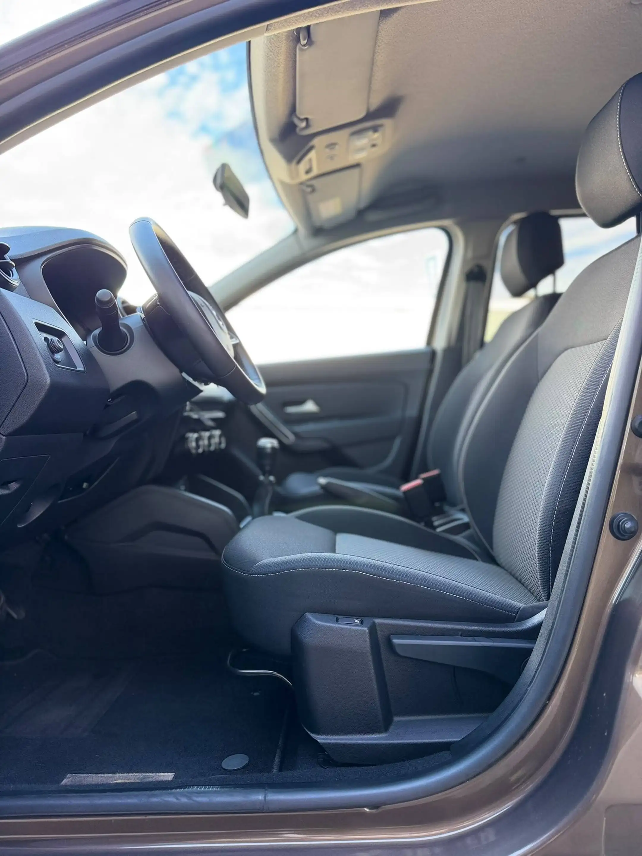 Dacia Duster Urban Blue dci 115 2WD — photo 4