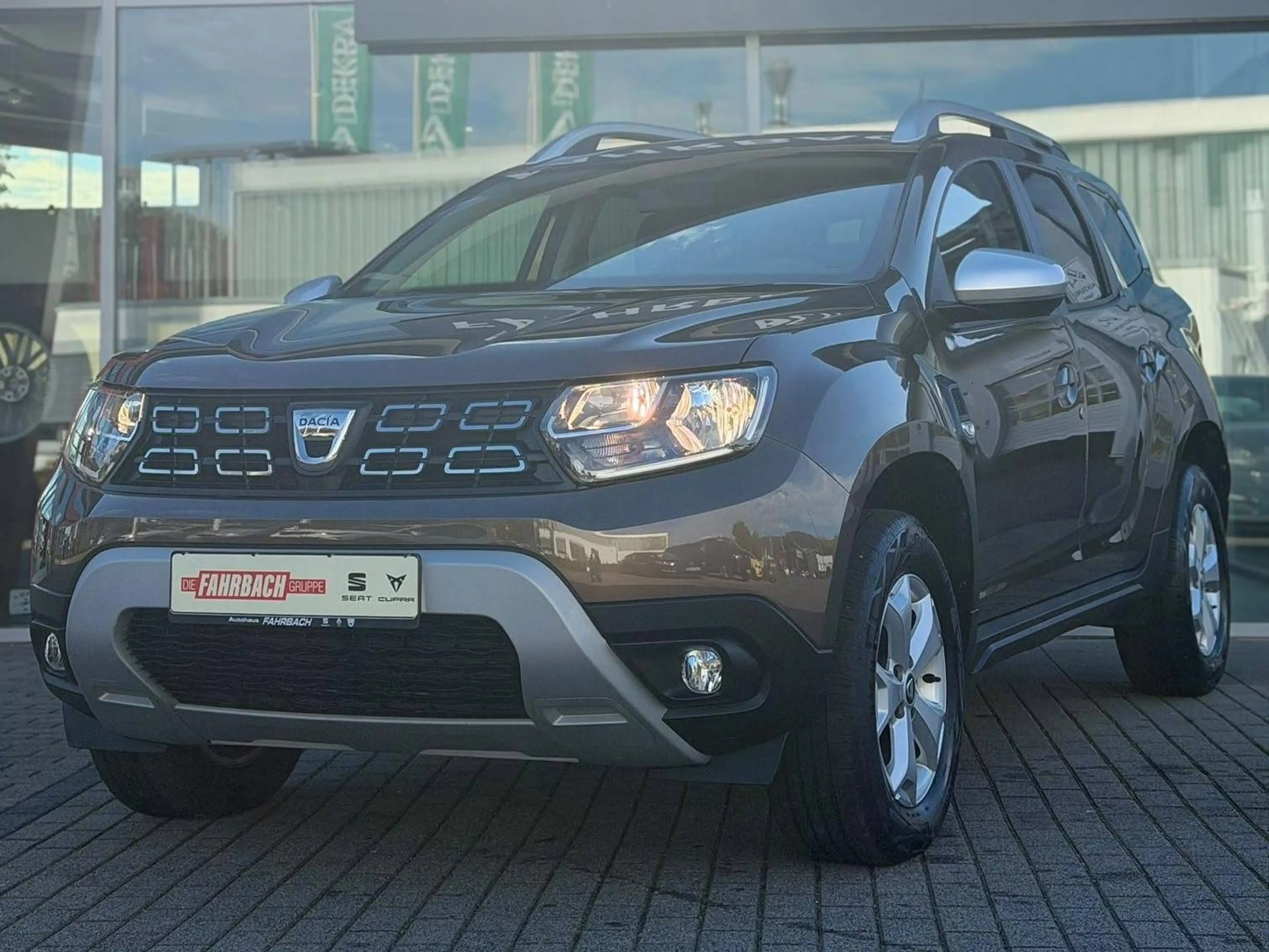 Dacia Duster Urban Blue dci 115 2WD — photo 2