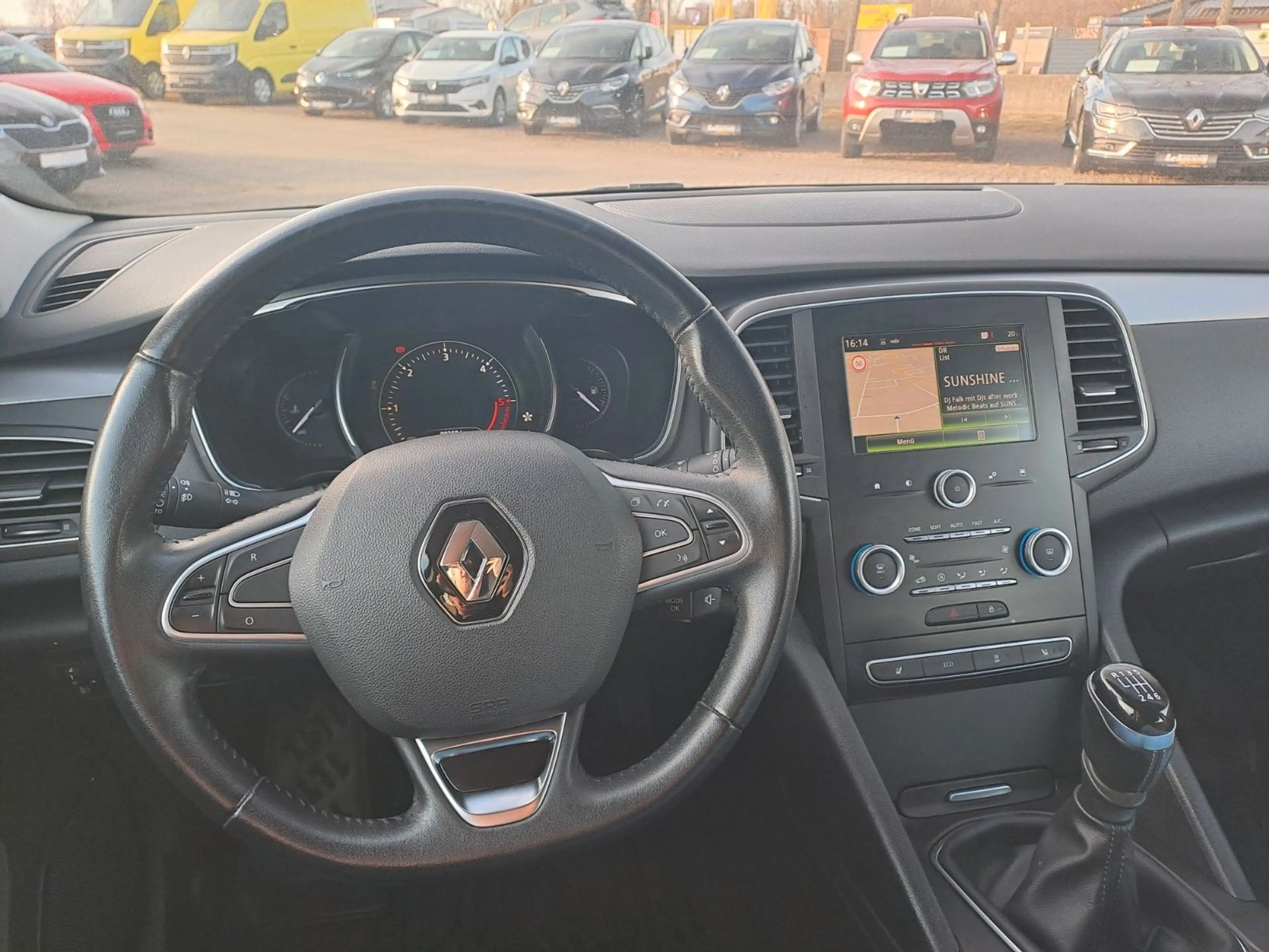 Renault Talisman Grandtour Life — photo 13