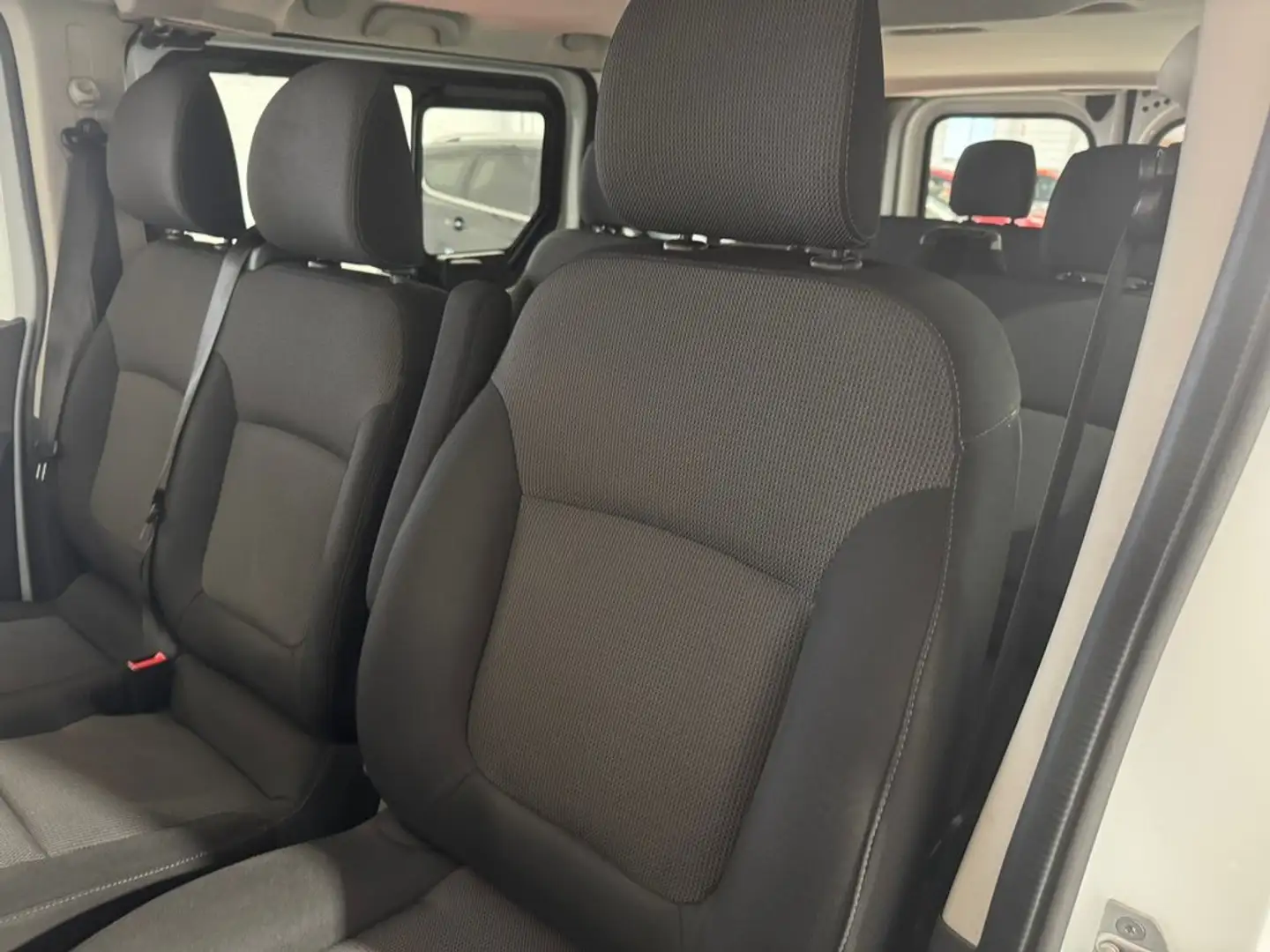 Renault Trafic Passenger Largo Energy dCi 88 kW - SS Blanco - 2