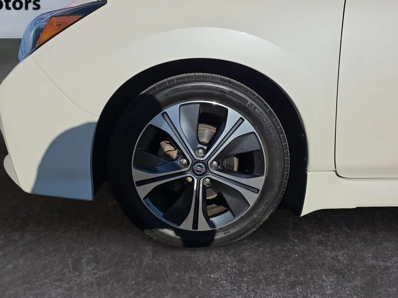 Nissan Leaf снимка Nissan Leaf