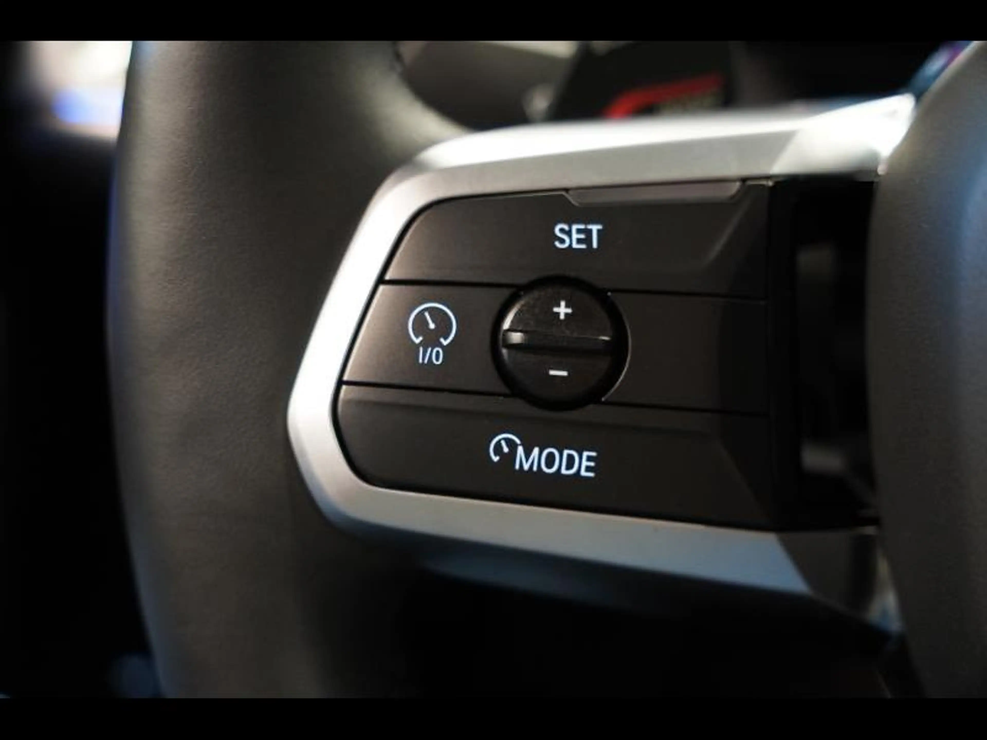 BMW iX2 M PACK PRO TREKHAAK CAMERA M REMMEN — photo 11