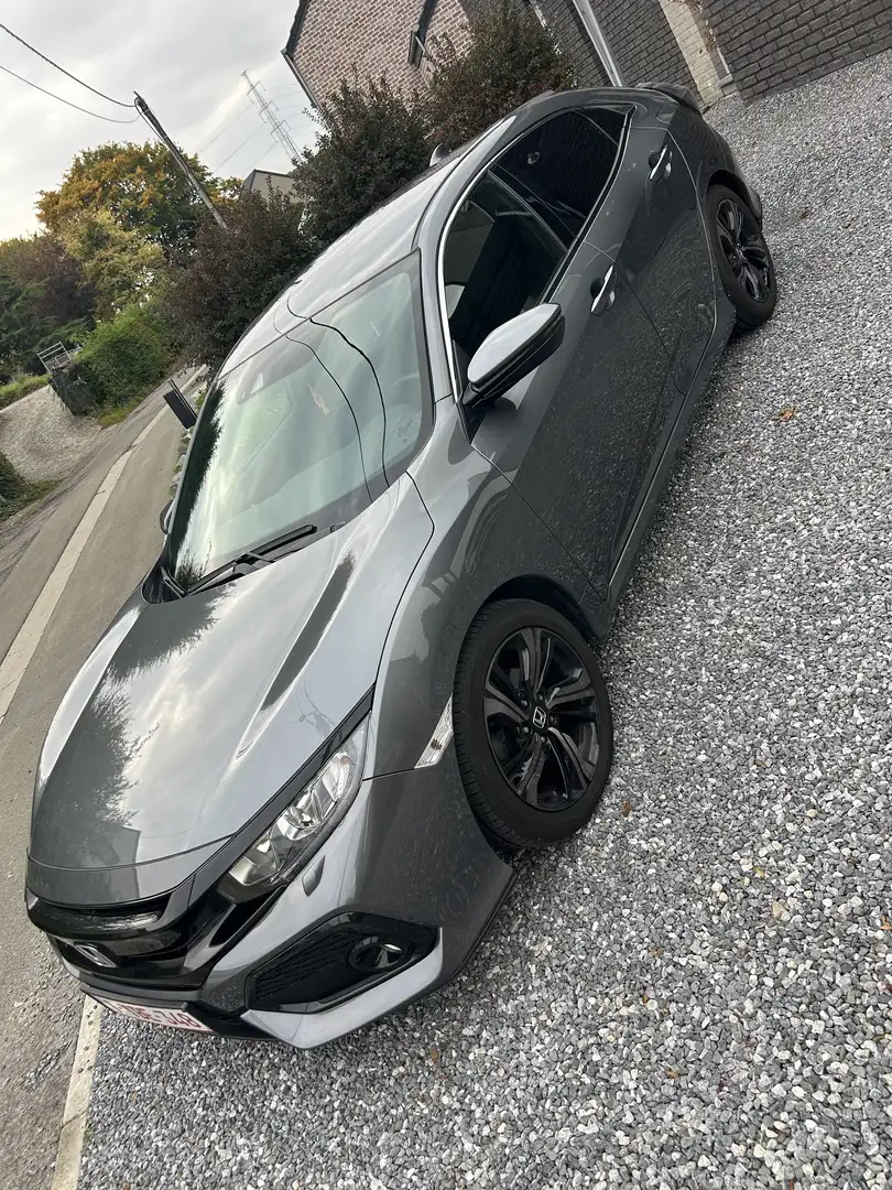 Honda Civic 1.0 i-VTEC Executive (EU6.2) - 1