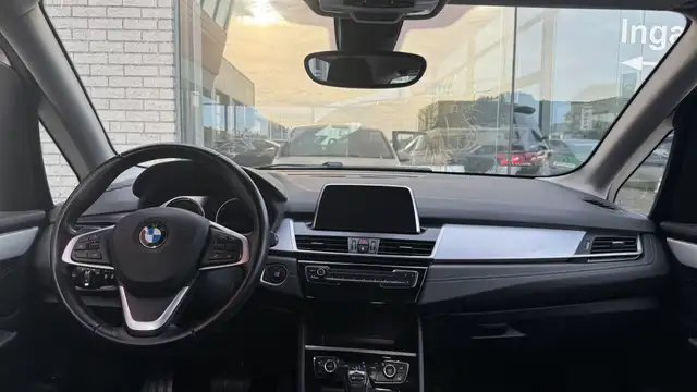 BMW 2 Series view 15