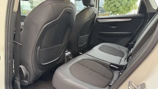 BMW 2 Series view 13