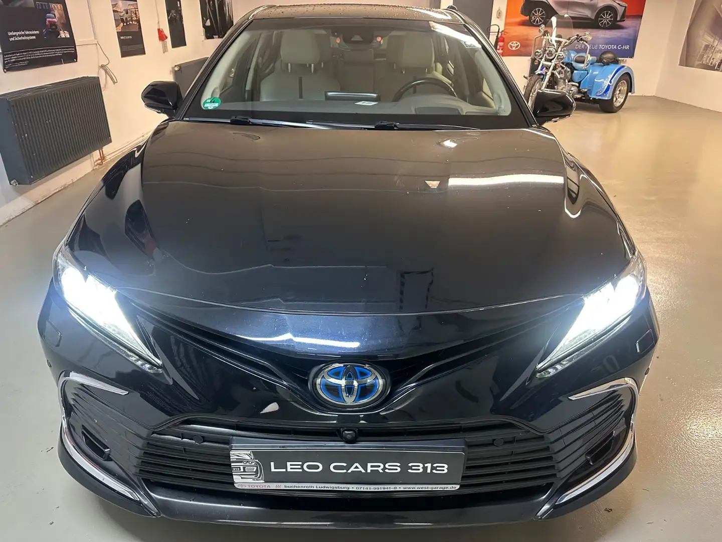 Toyota Camry Hybrid 2.5 Luxury Schwarz - 2