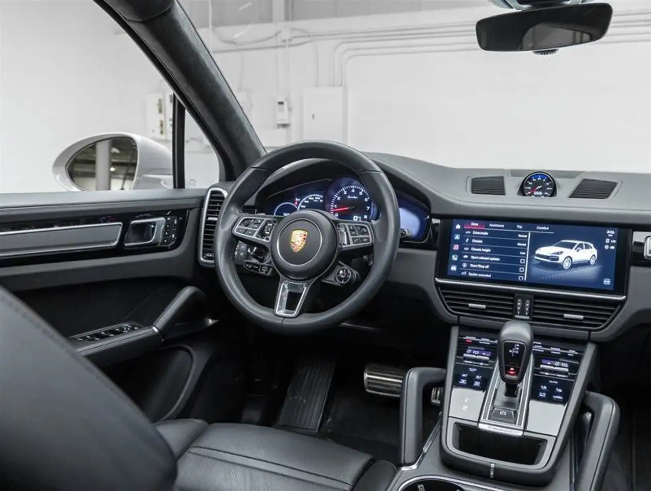 Porsche Cayenne снимка Porsche Cayenne