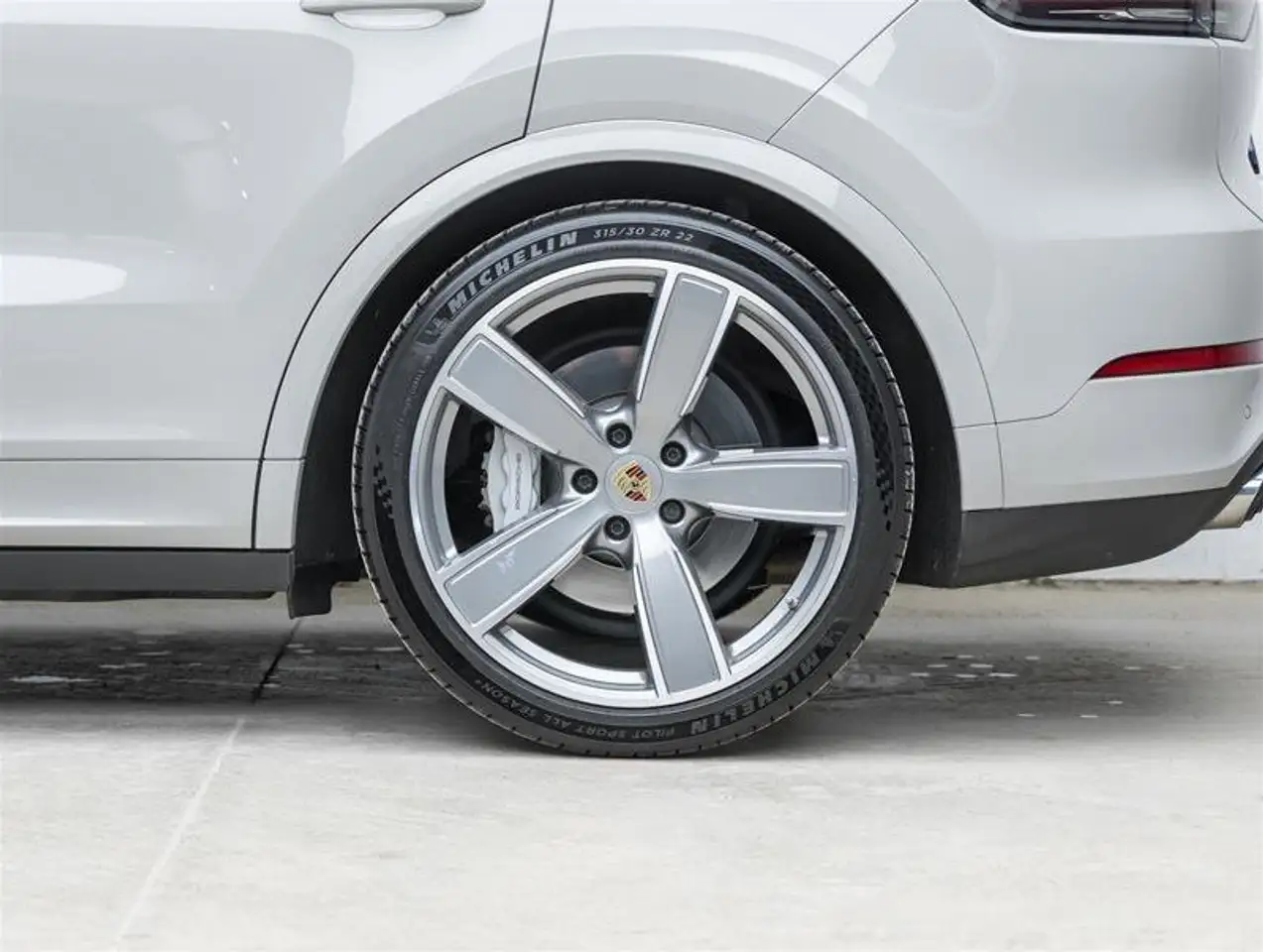 Porsche Cayenne снимка Porsche Cayenne