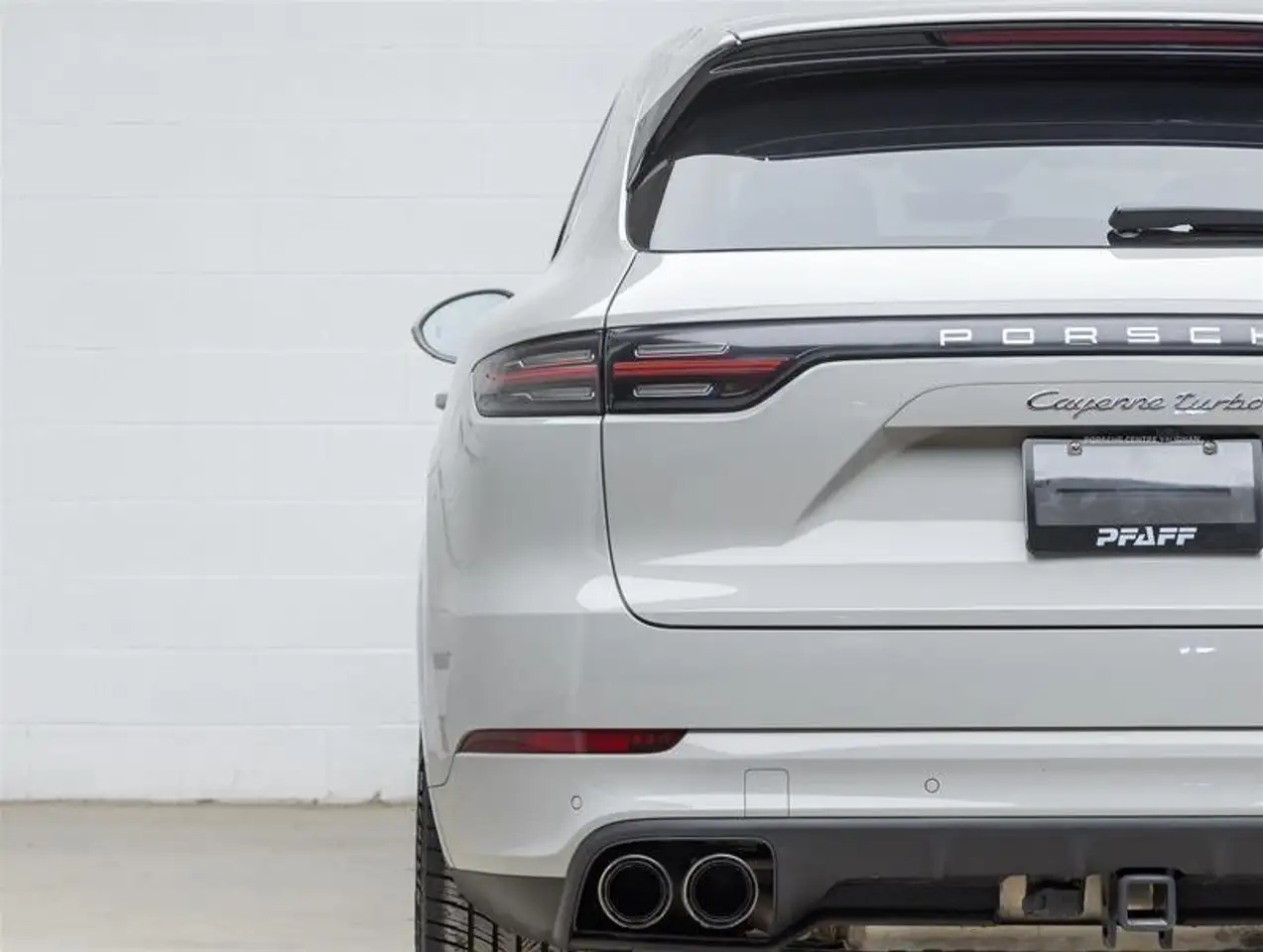 Porsche Cayenne снимка Porsche Cayenne