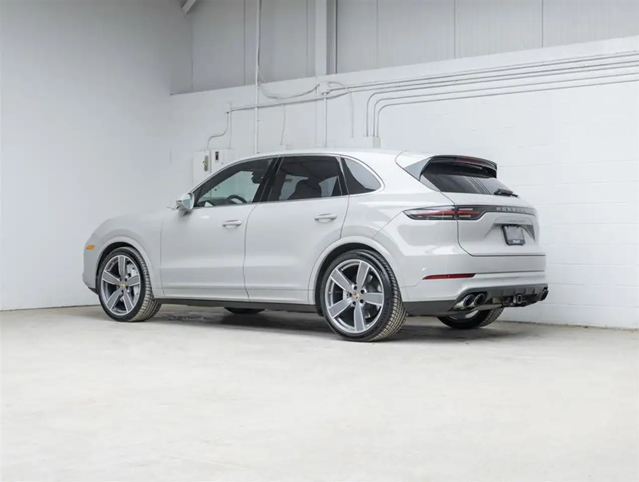 Porsche Cayenne снимка Porsche Cayenne