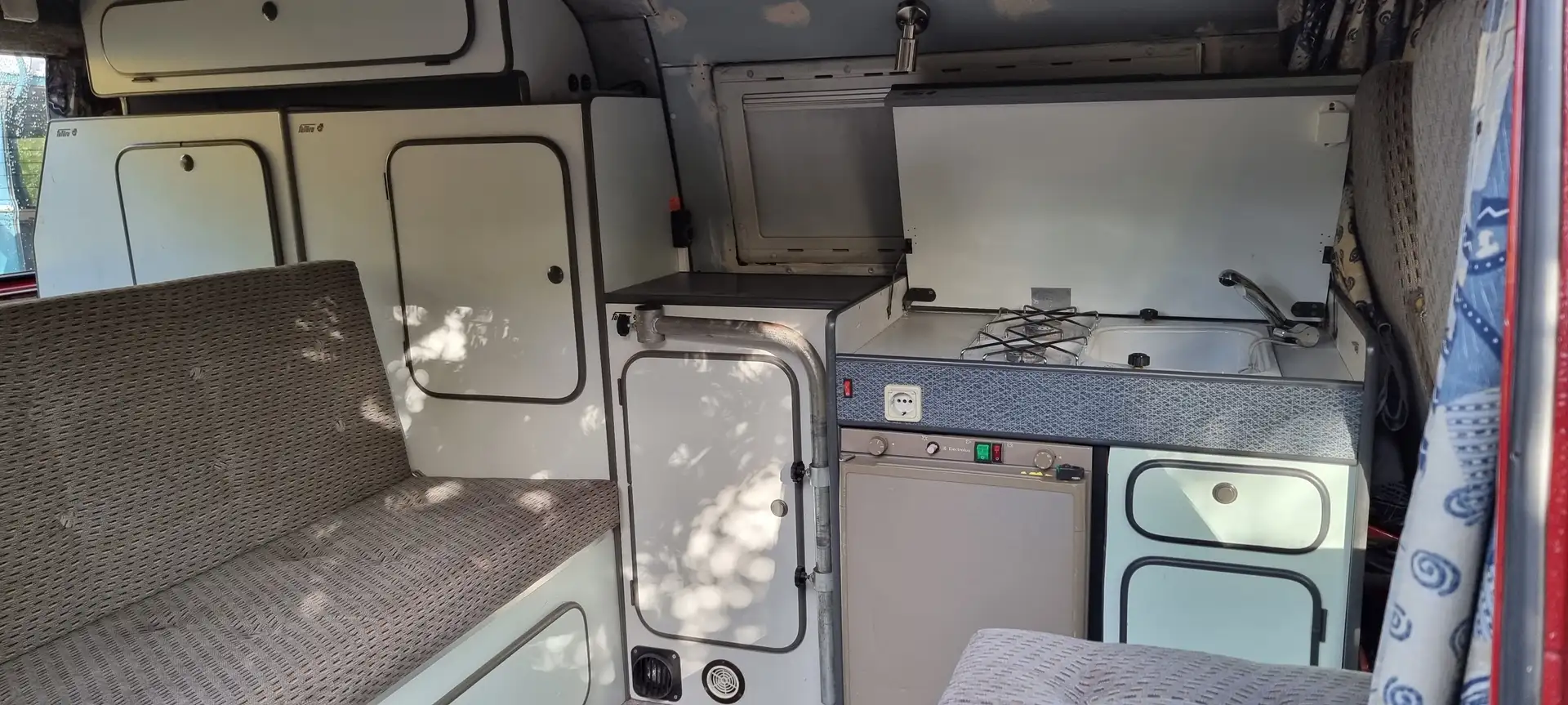 Volkswagen T3 Wohnmobil Piros - 2