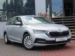 Skoda Octavia Combi 2.0 TDI Klimaanlage CarPlay
