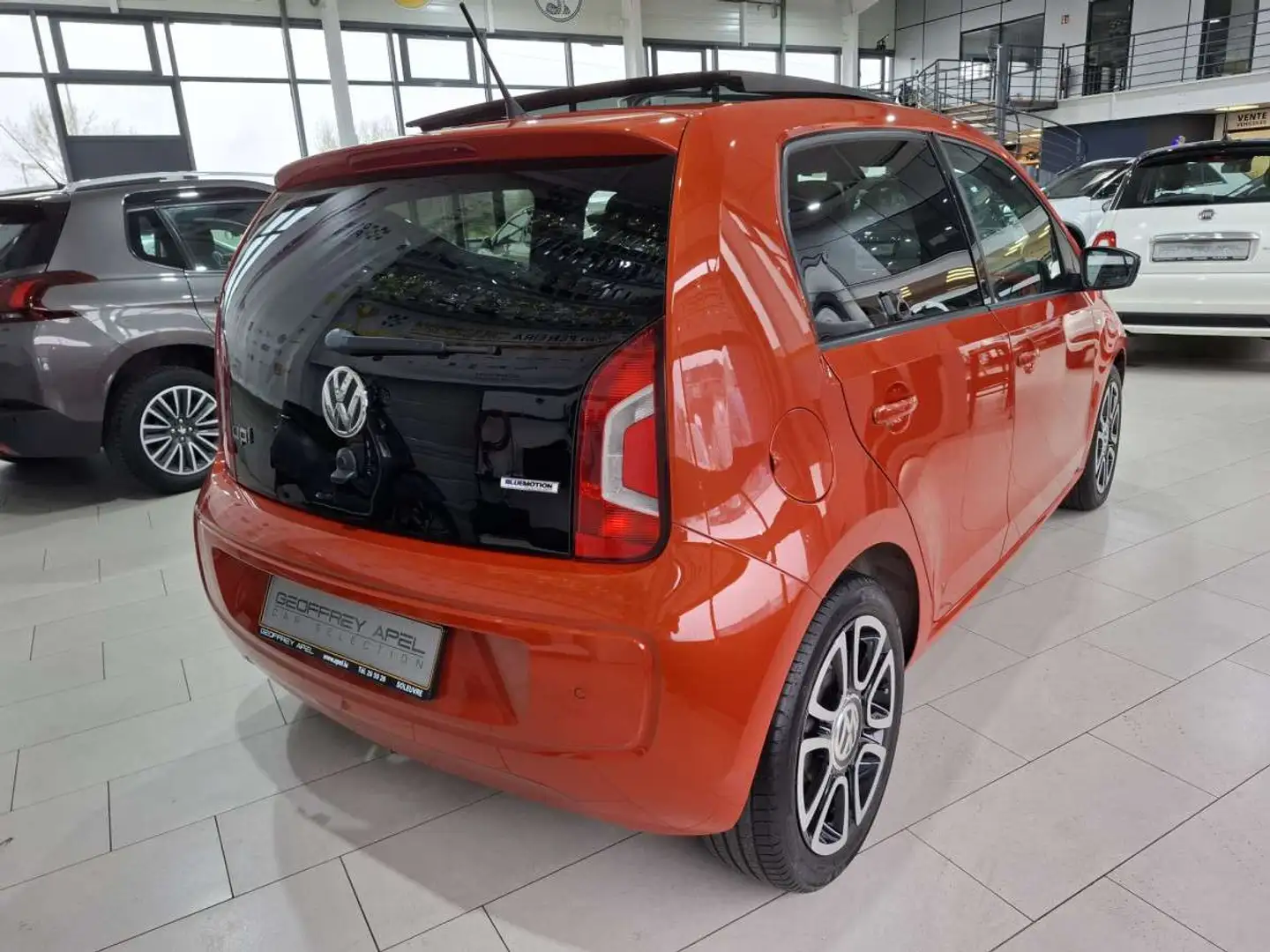 Volkswagen up! 1.0 TSI 75 HIGHLINE, NAVI, CUIR, PANORAMA, SIEGES Rouge - 2