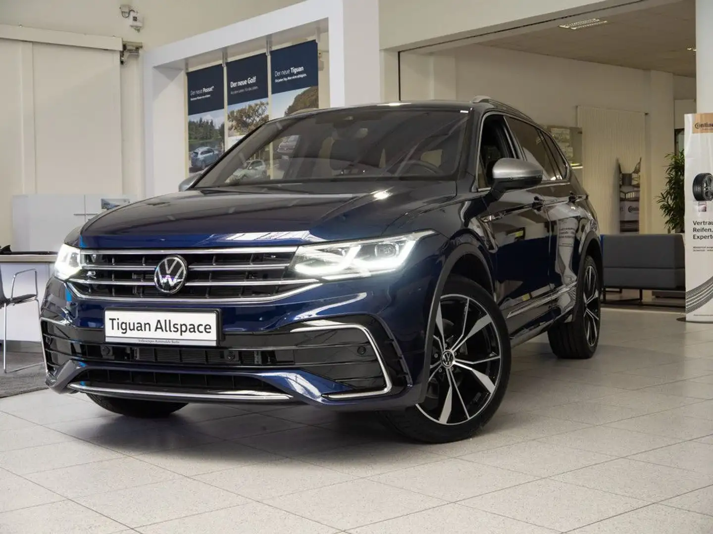Volkswagen Tiguan Allspace 2,0 l TSI DSG 4M Navi R-Kamera Blau - 2