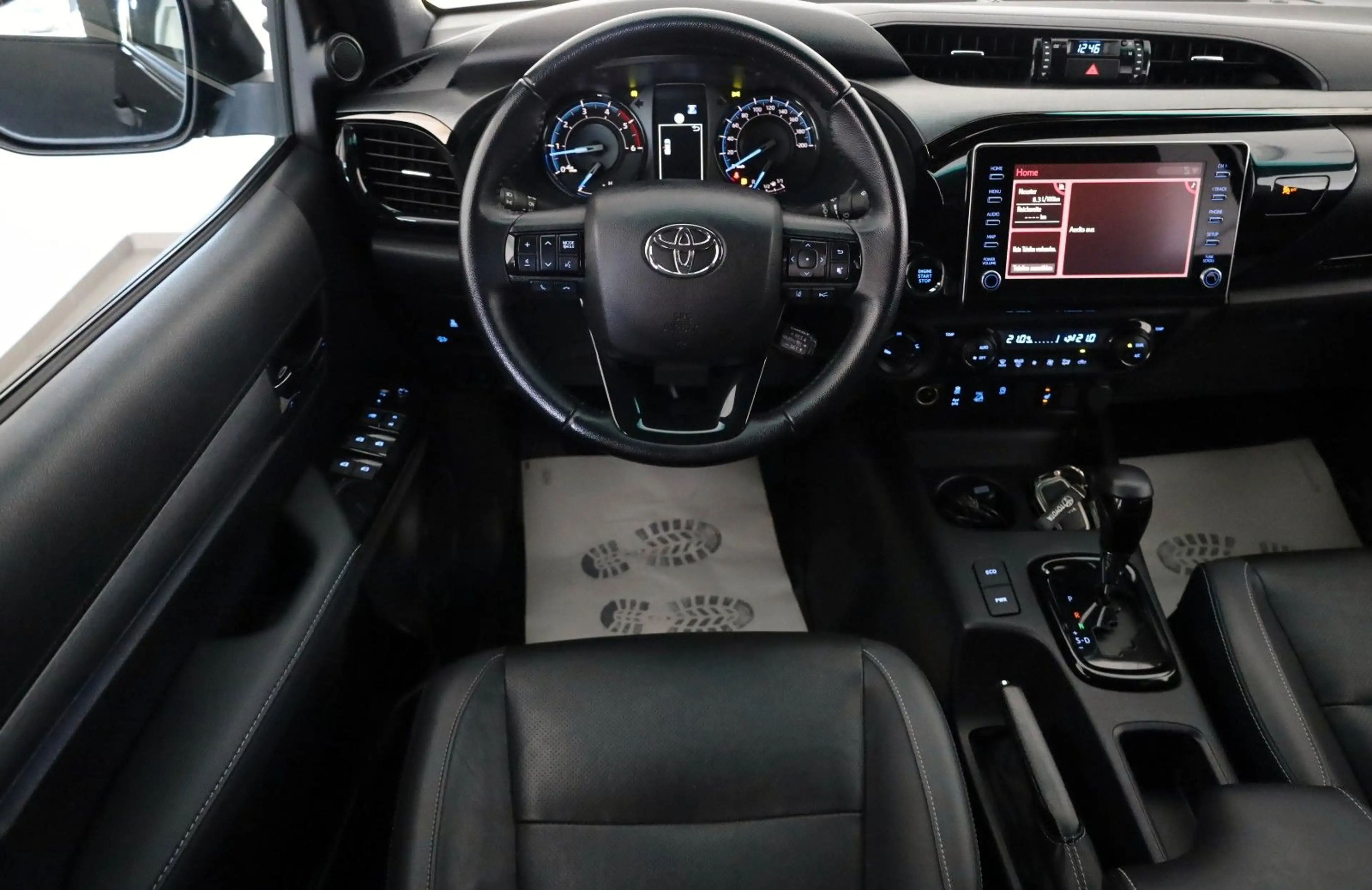 Toyota Hilux 2.8D-4D Invincible,Kamera,CarP,HardTop,AHK — photo 10