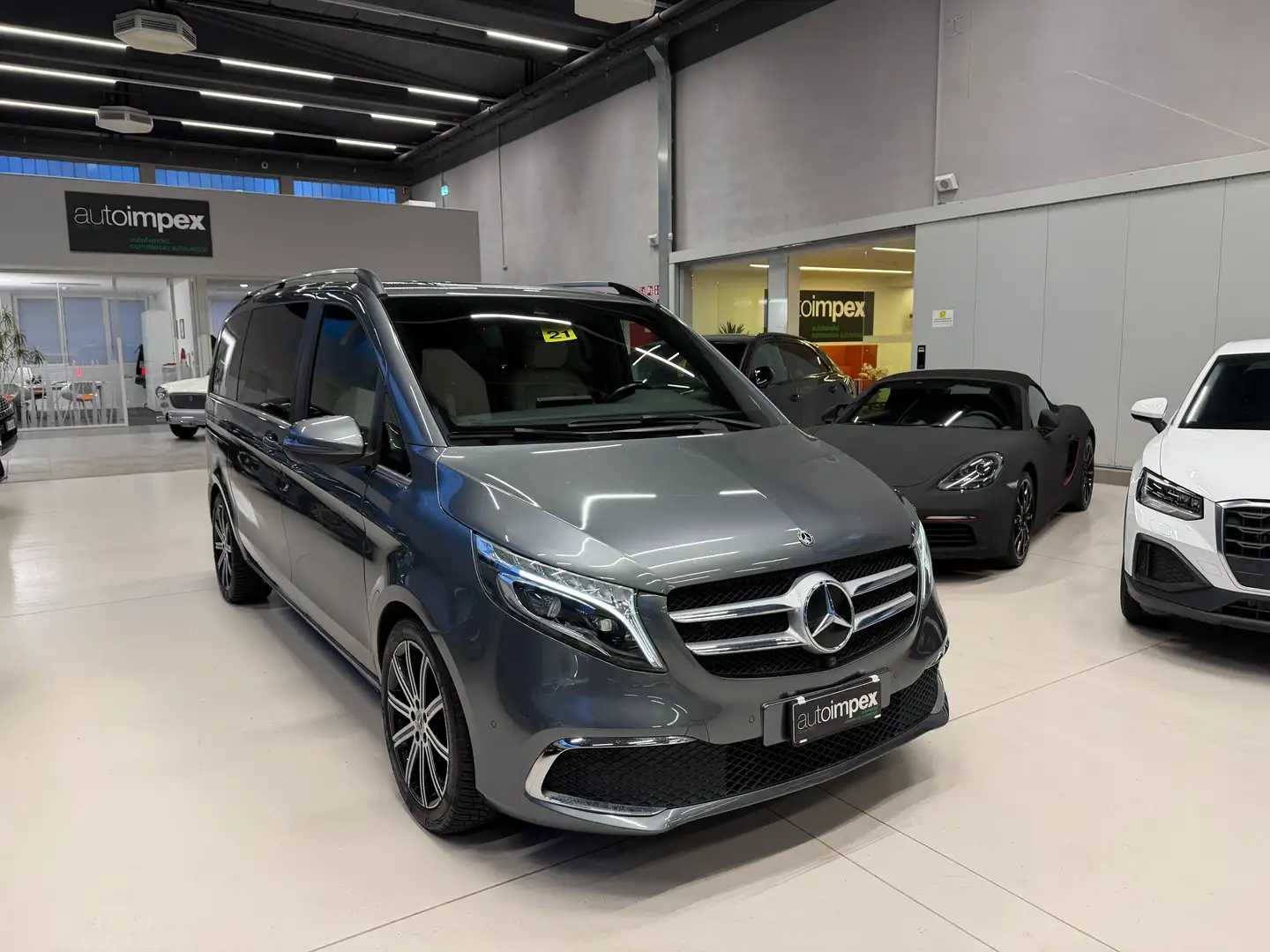 Mercedes-Benz V 250 d Premium auto AMG/CAM360/DAB+IVA!! Grigio - 1